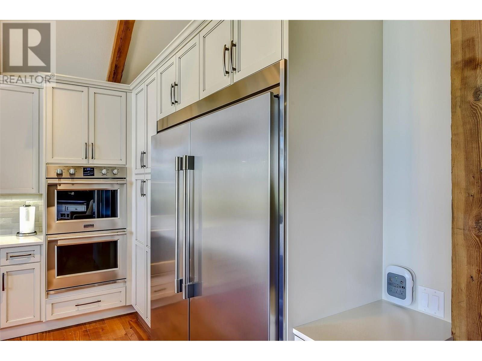 3672 Luxmoore Road, Kelowna, British Columbia  V1W 4C7 - Photo 12 - 10333671