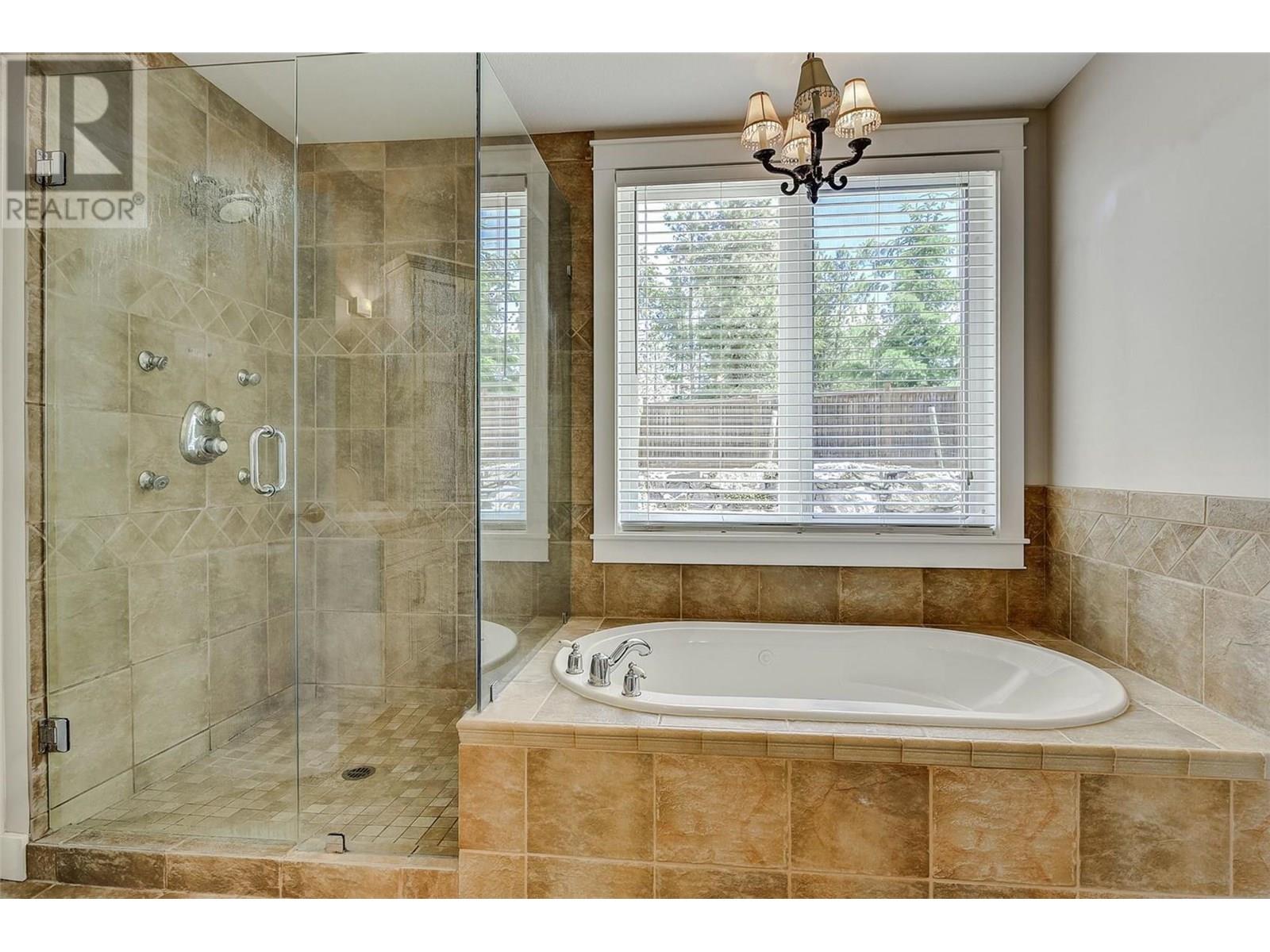 3672 Luxmoore Road, Kelowna, British Columbia  V1W 4C7 - Photo 27 - 10333671