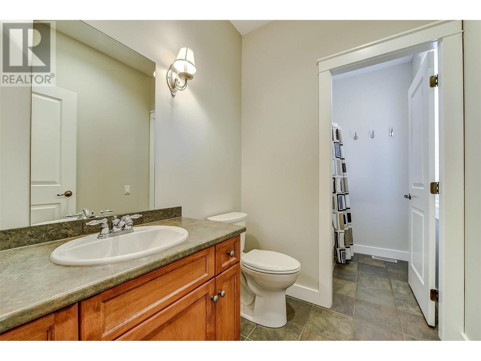 3672 Luxmoore Road, Kelowna, British Columbia  V1W 4C7 - Photo 31 - 10333671