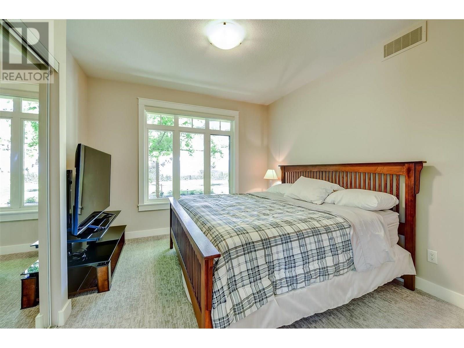 3672 Luxmoore Road, Kelowna, British Columbia  V1W 4C7 - Photo 45 - 10333671