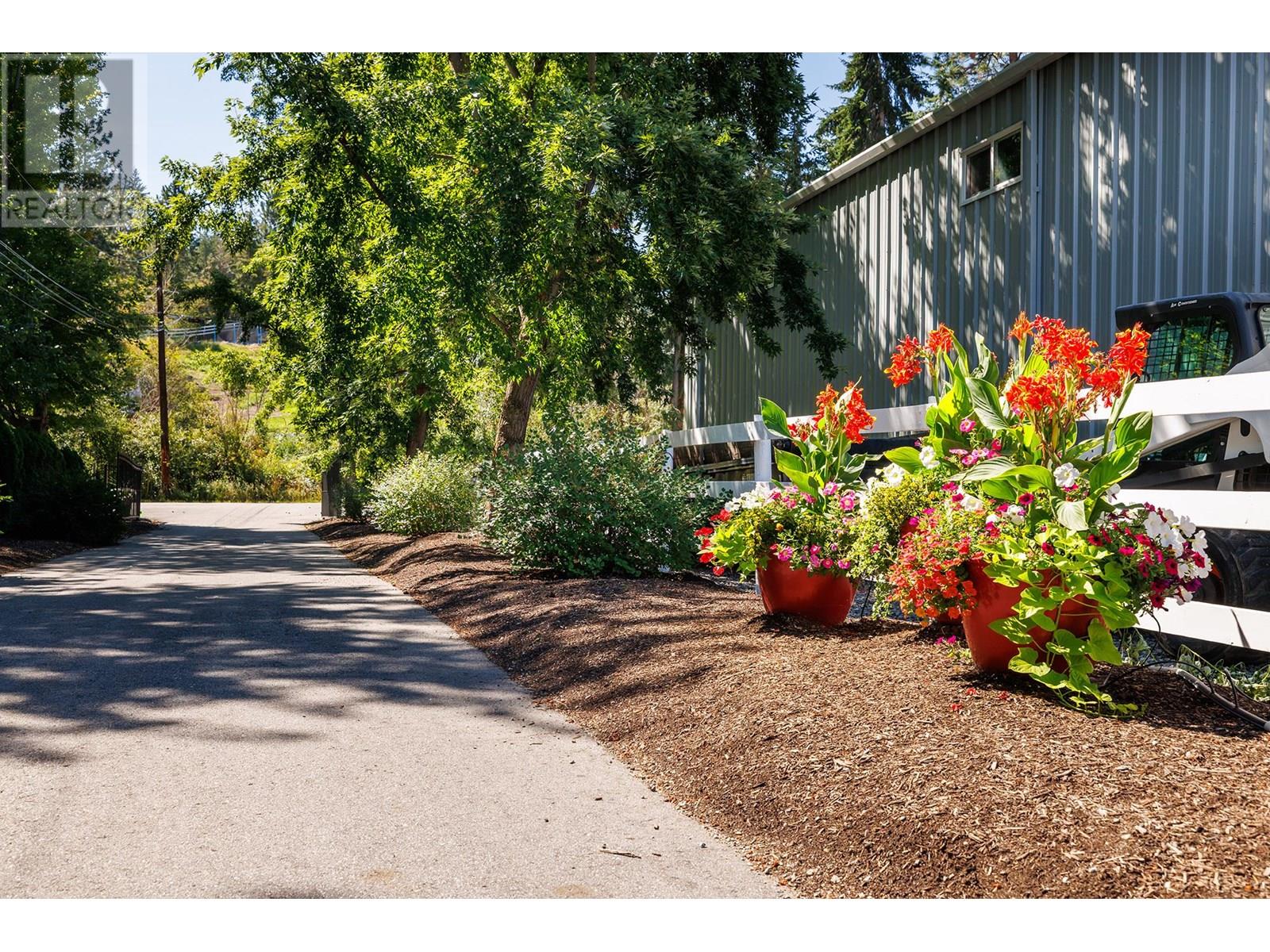 3672 Luxmoore Road, Kelowna, British Columbia  V1W 4C7 - Photo 62 - 10333671