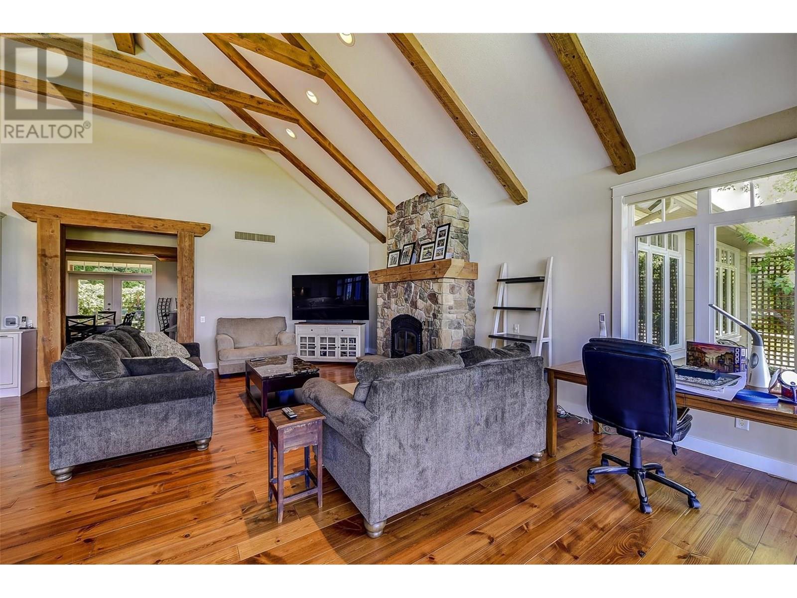 3672 Luxmoore Road, Kelowna, British Columbia  V1W 4C7 - Photo 7 - 10333671