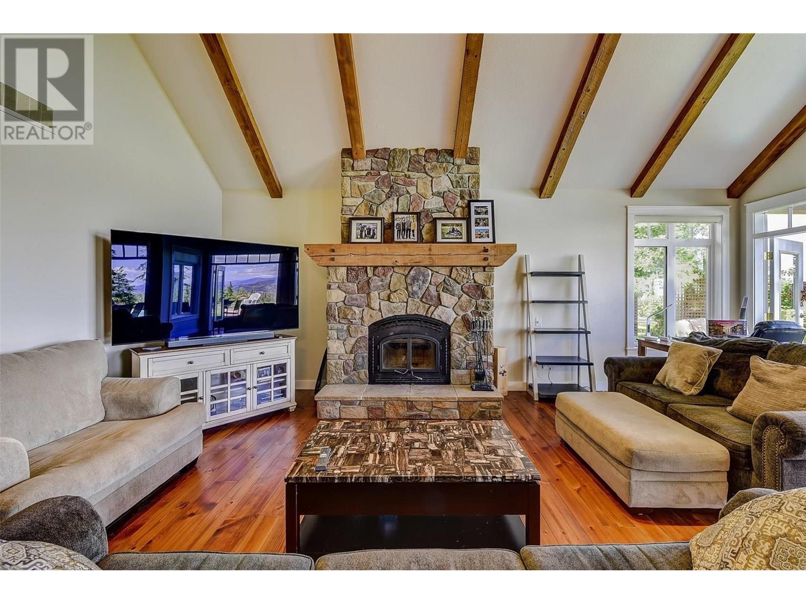 3672 Luxmoore Road, Kelowna, British Columbia  V1W 4C7 - Photo 8 - 10333671