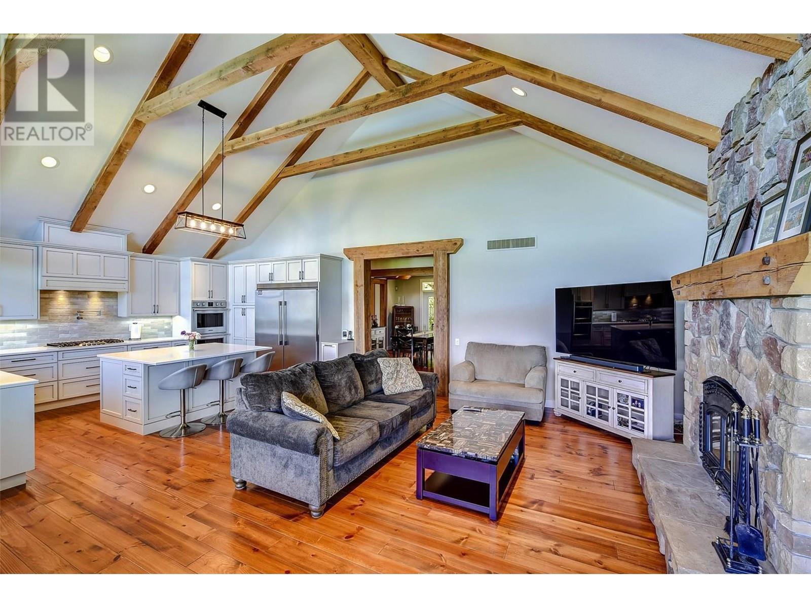 3672 Luxmoore Road, Kelowna, British Columbia  V1W 4C7 - Photo 9 - 10333671