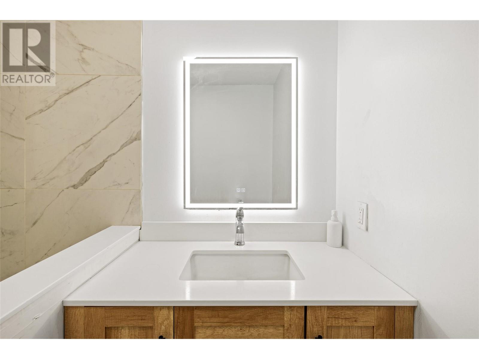 3299 Mcculloch Road, Kelowna, British Columbia  V1W 4G5 - Photo 36 - 10333686