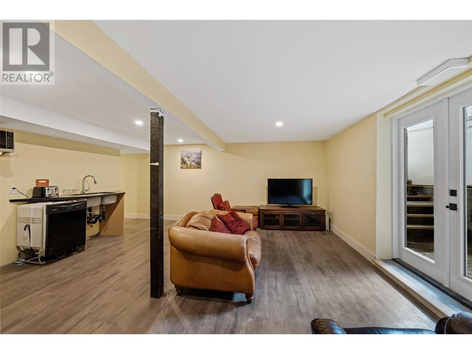 3299 Mcculloch Road, Kelowna, British Columbia  V1W 4G5 - Photo 64 - 10333686