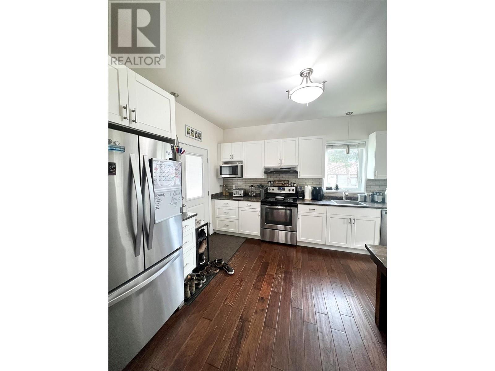 1902 Nicola Avenue, Merritt, British Columbia  V1K 1R6 - Photo 5 - 10333929