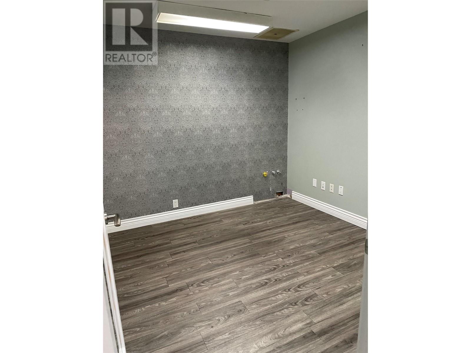 3309 31 Avenue Unit# A, Vernon, British Columbia  V1T 2H4 - Photo 2 - 10333959