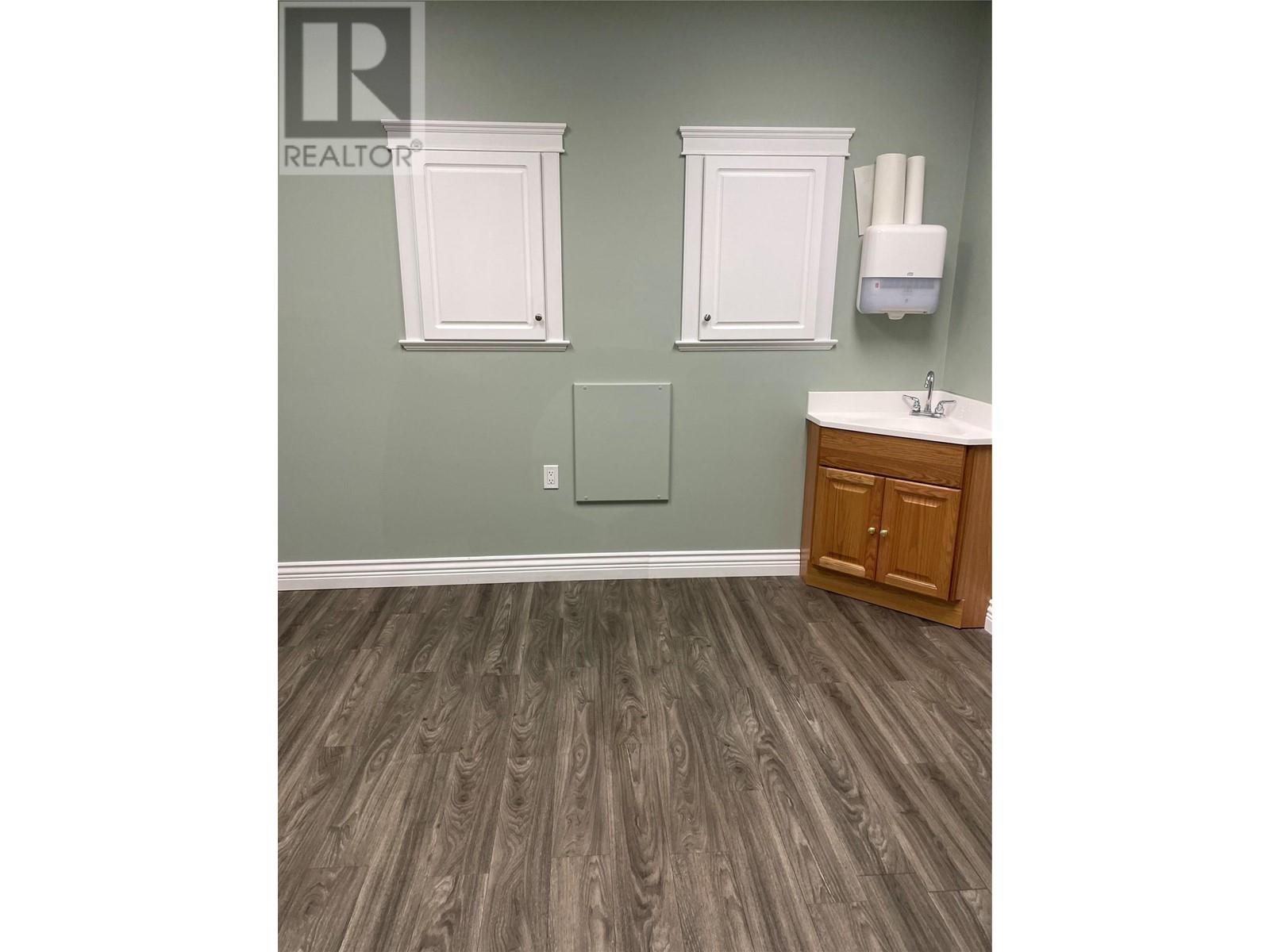 3309 31 Avenue Unit# A, Vernon, British Columbia  V1T 2H4 - Photo 4 - 10333959