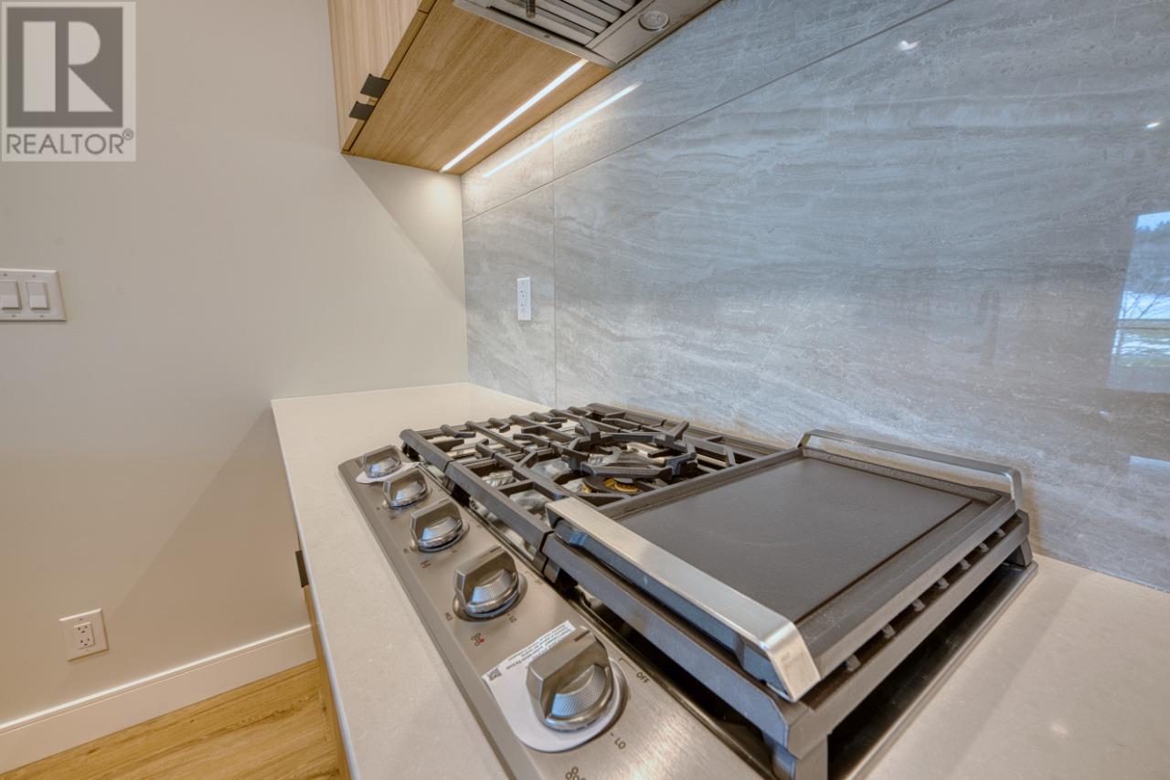 75 Predator Ridge Drive Unit# 208, Vernon, British Columbia  V1H 1G4 - Photo 10 - 10334087