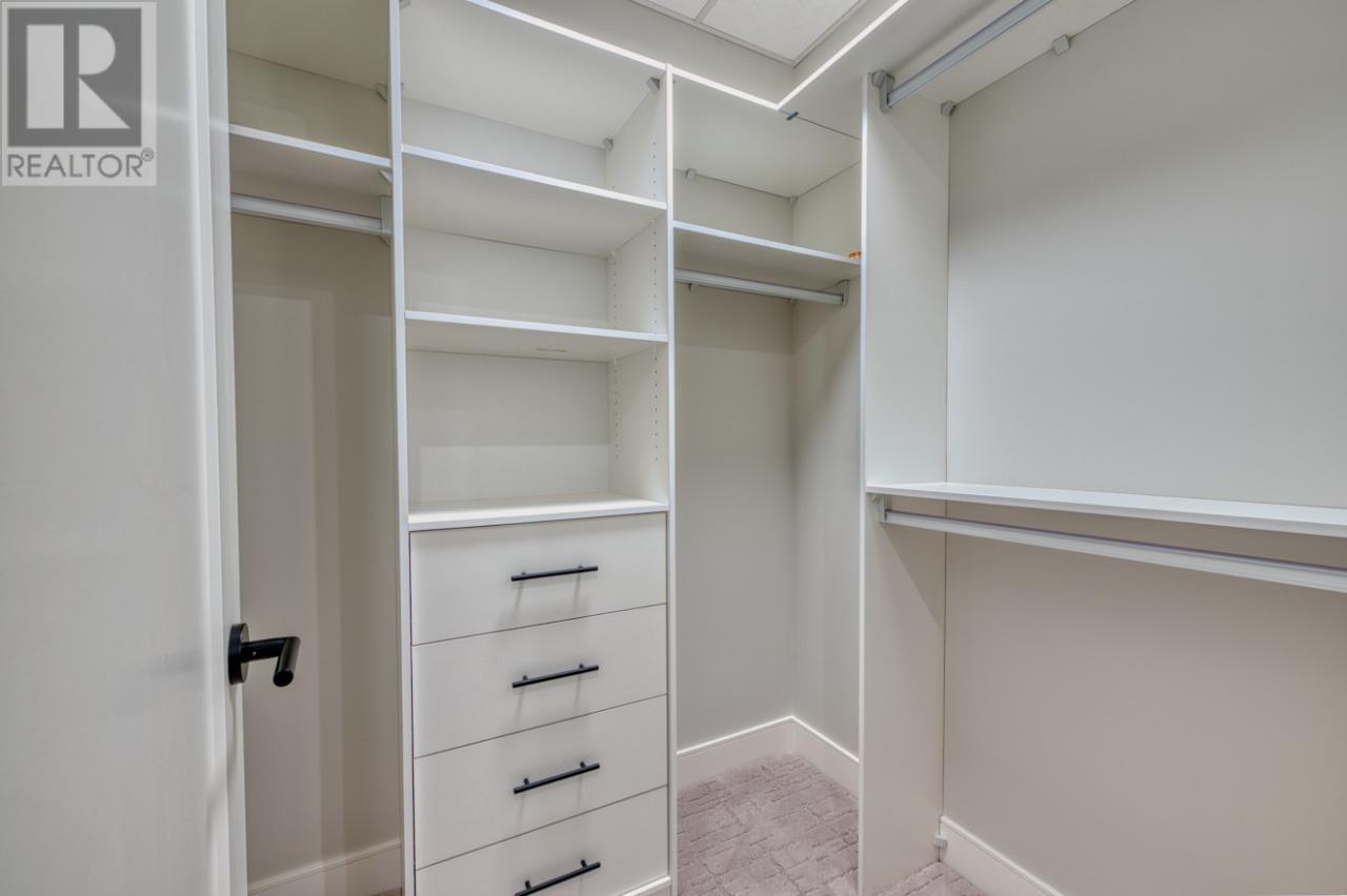 75 Predator Ridge Drive Unit# 208, Vernon, British Columbia  V1H 1G4 - Photo 20 - 10334087