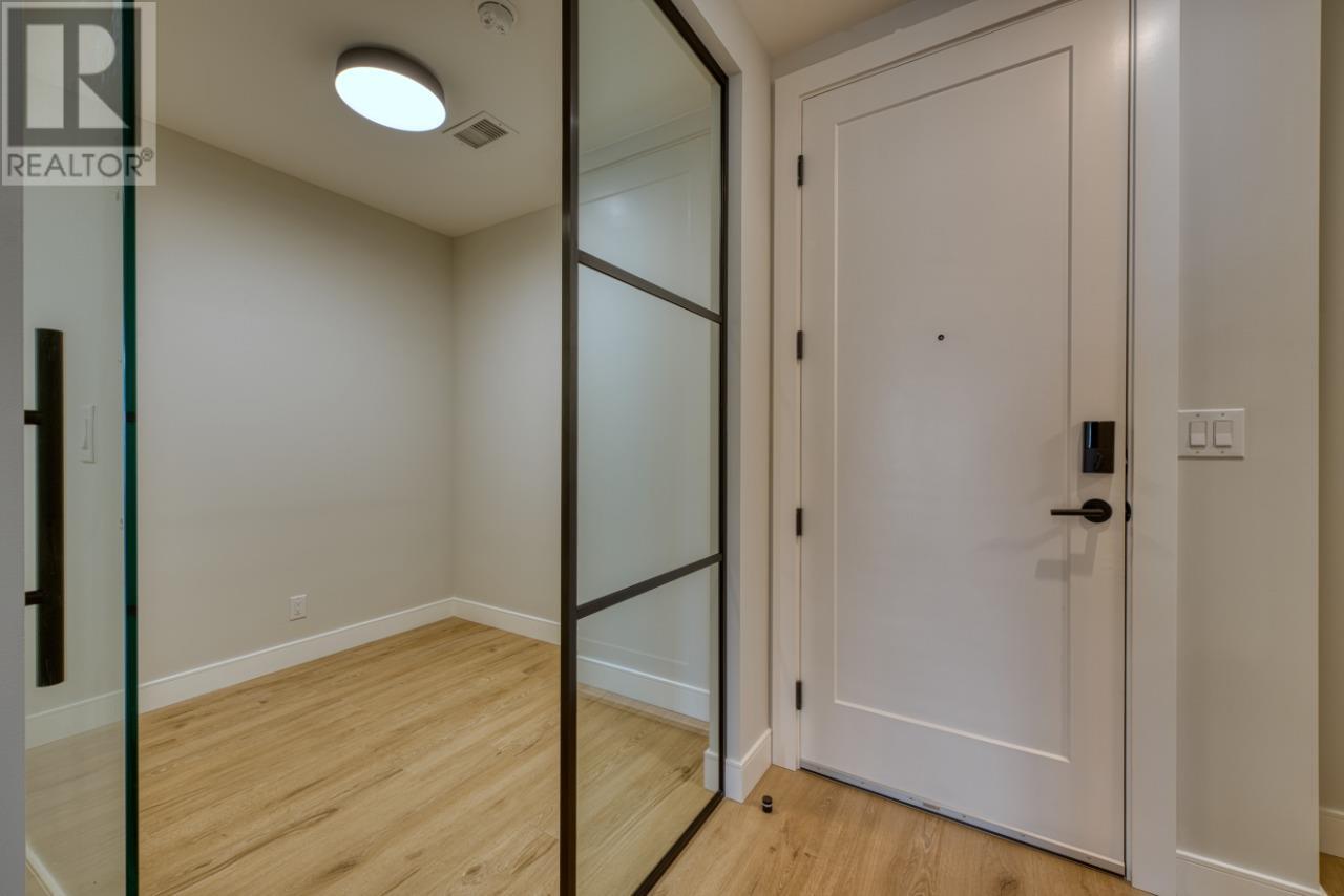 75 Predator Ridge Drive Unit# 208, Vernon, British Columbia  V1H 1G4 - Photo 5 - 10334087