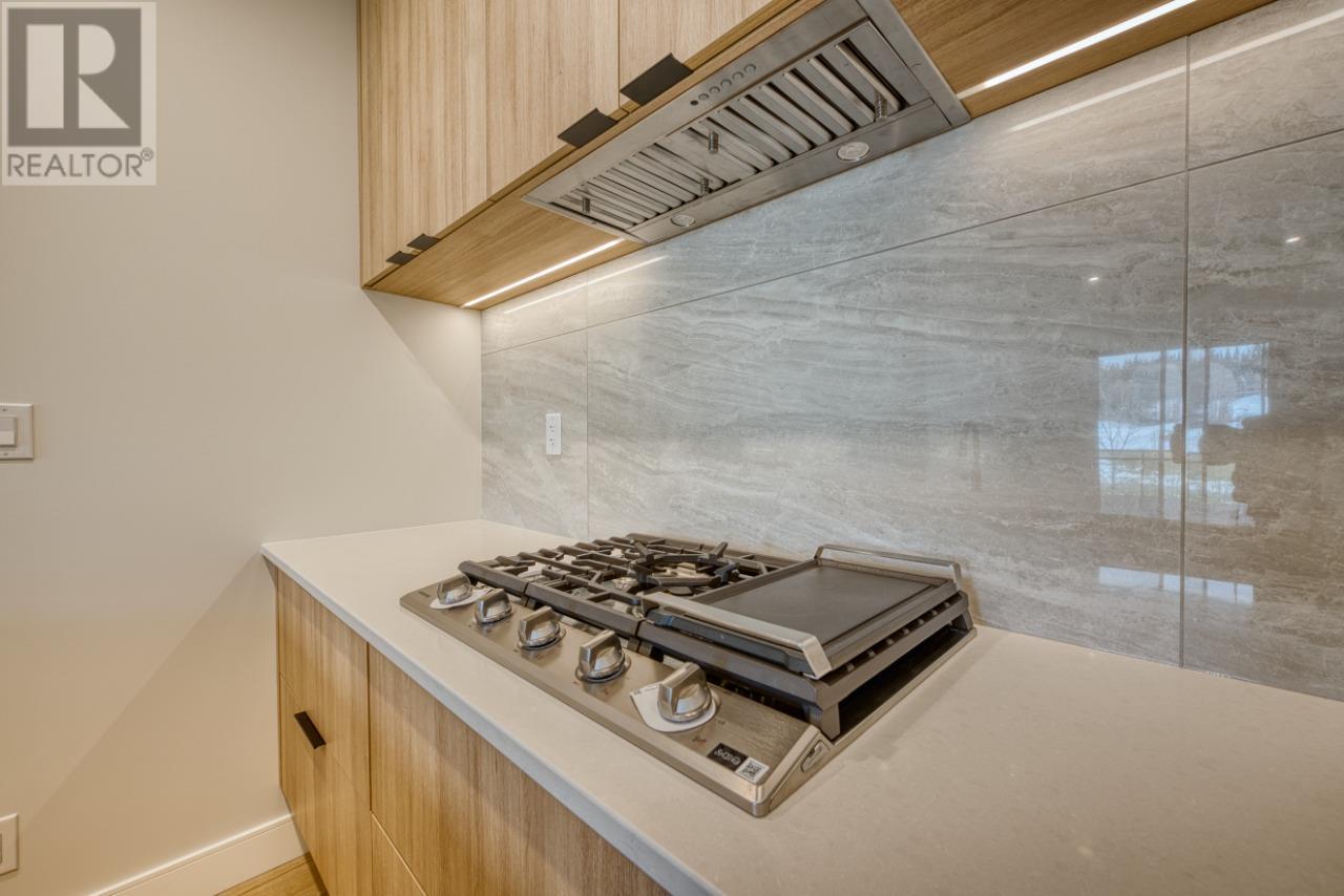 75 Predator Ridge Drive Unit# 208, Vernon, British Columbia  V1H 1G4 - Photo 9 - 10334087
