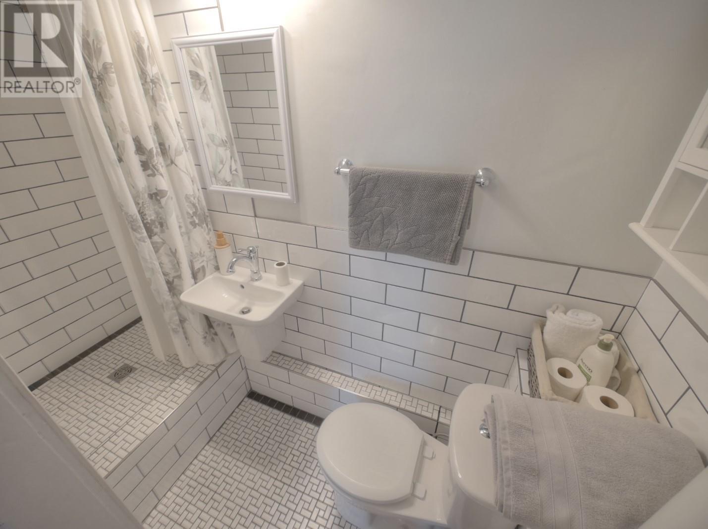 95 High Street, Nelson, British Columbia  V1L 3Z5 - Photo 8 - 10334118