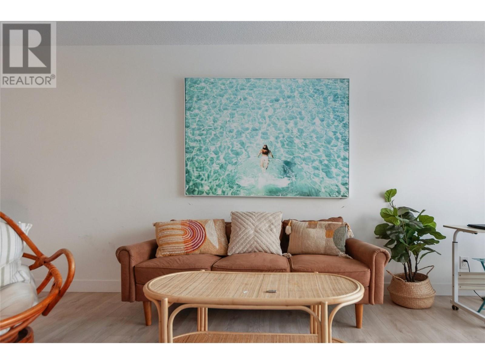 1611 Elm Street E, Kelowna, British Columbia  V1Y 3X1 - Photo 7 - 10334847