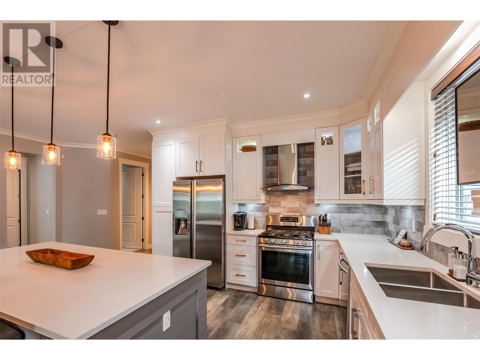 361 Chardonnay Avenue, Oliver, British Columbia  V0H 1T4 - Photo 4 - 10335062