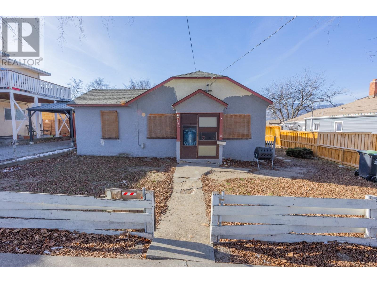 677 Papineau Street, Penticton, British Columbia  V2A 4X8 - Photo 11 - 10335232