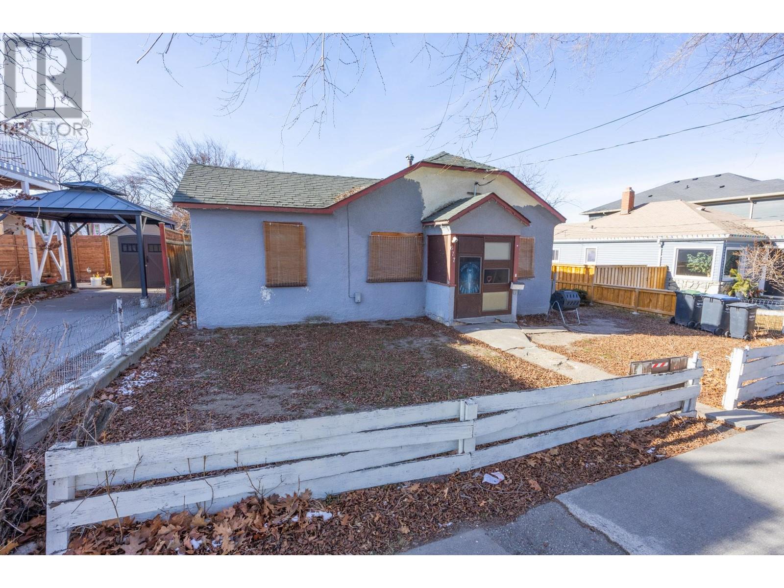677 Papineau Street, Penticton, British Columbia  V2A 4X8 - Photo 12 - 10335232
