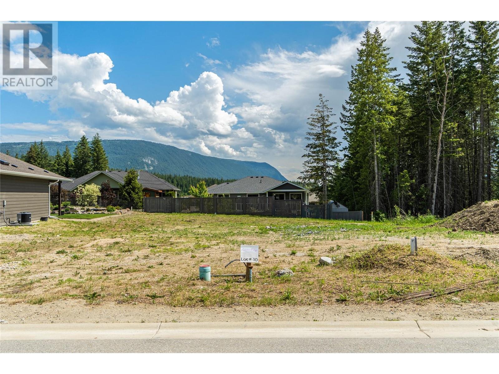 2715 Golf Course Drive Unit# 10, Blind Bay, British Columbia  V0E 1H1 - Photo 3 - 10335778