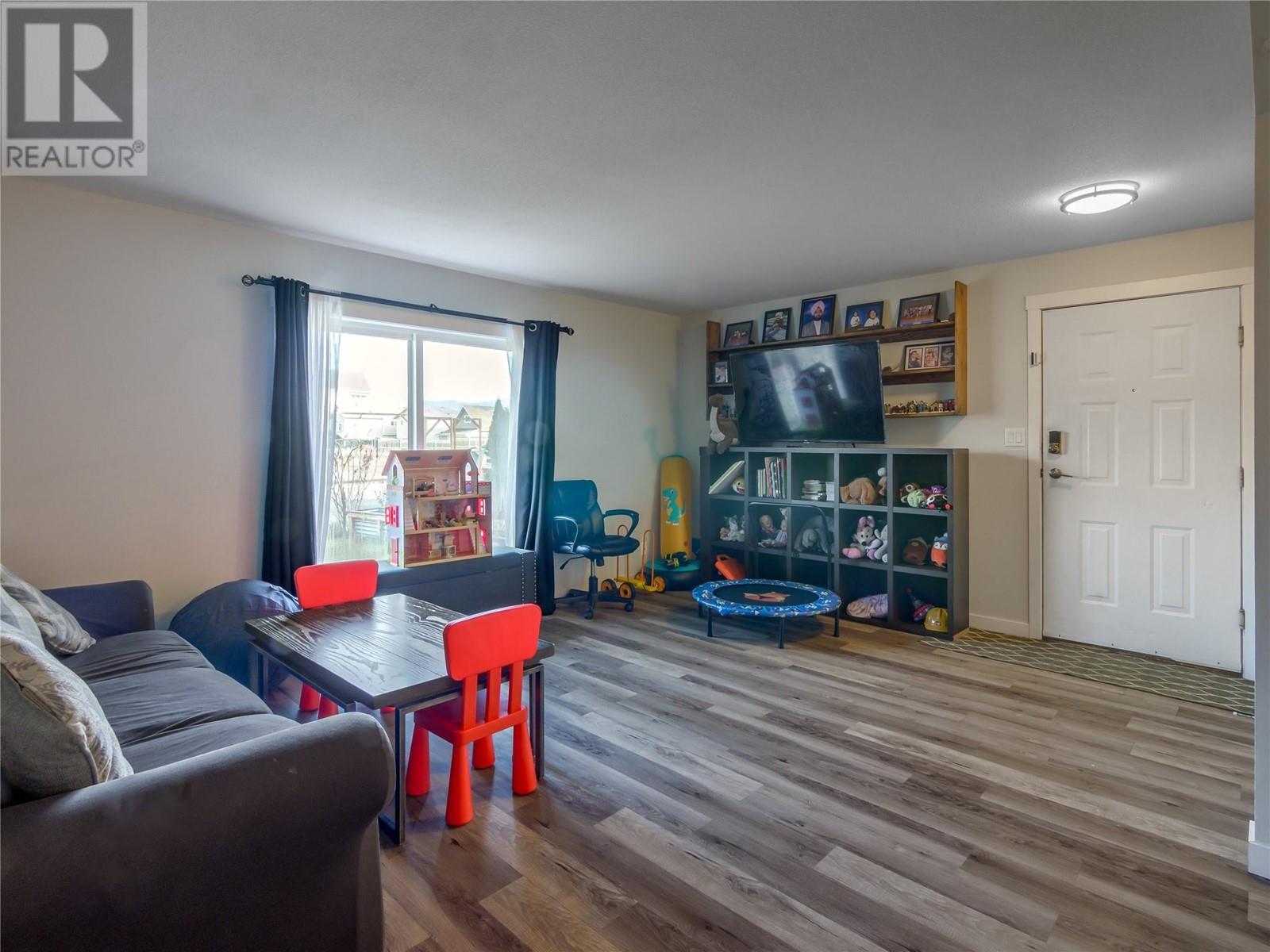 542 Wade Avenue Unit# 101, Penticton, British Columbia  V2A 1V5 - Photo 2 - 10335530