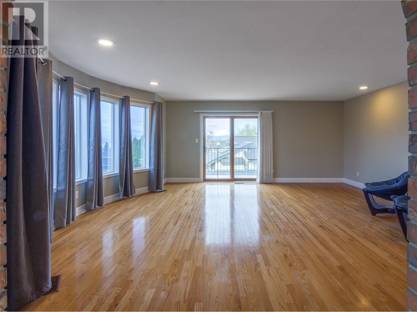 969 Westminster Avenue E, Penticton, British Columbia  V2A 7P1 - Photo 14 - 10335342