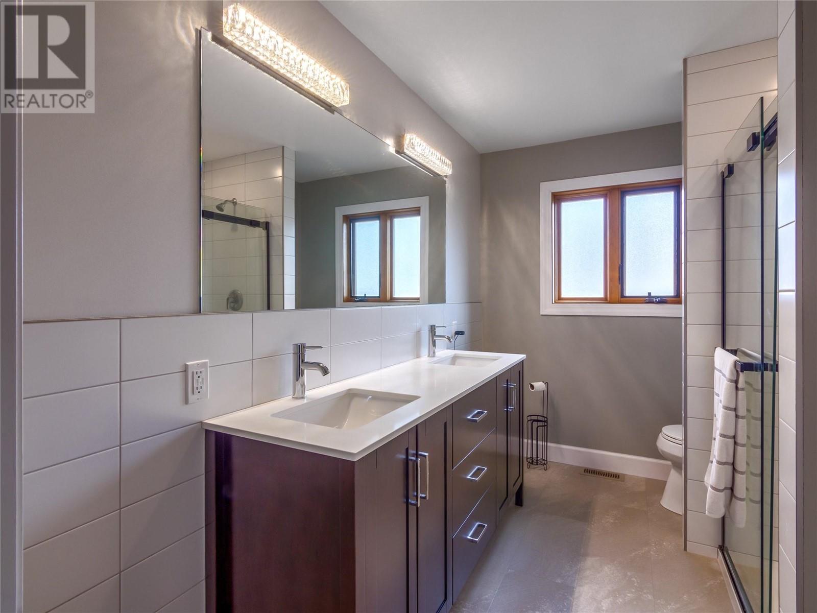 969 Westminster Avenue E, Penticton, British Columbia  V2A 7P1 - Photo 32 - 10335342