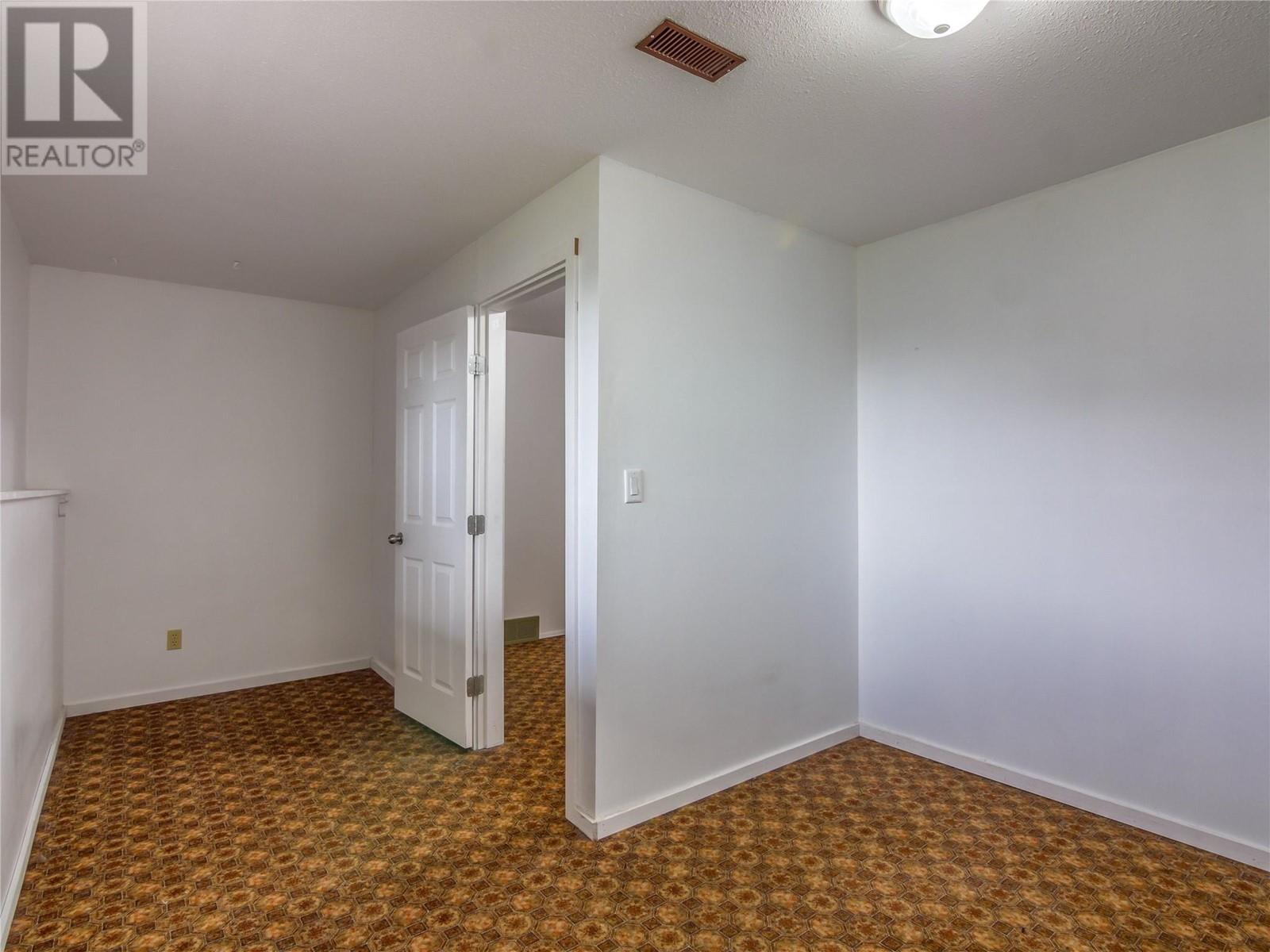 969 Westminster Avenue E, Penticton, British Columbia  V2A 7P1 - Photo 47 - 10335342