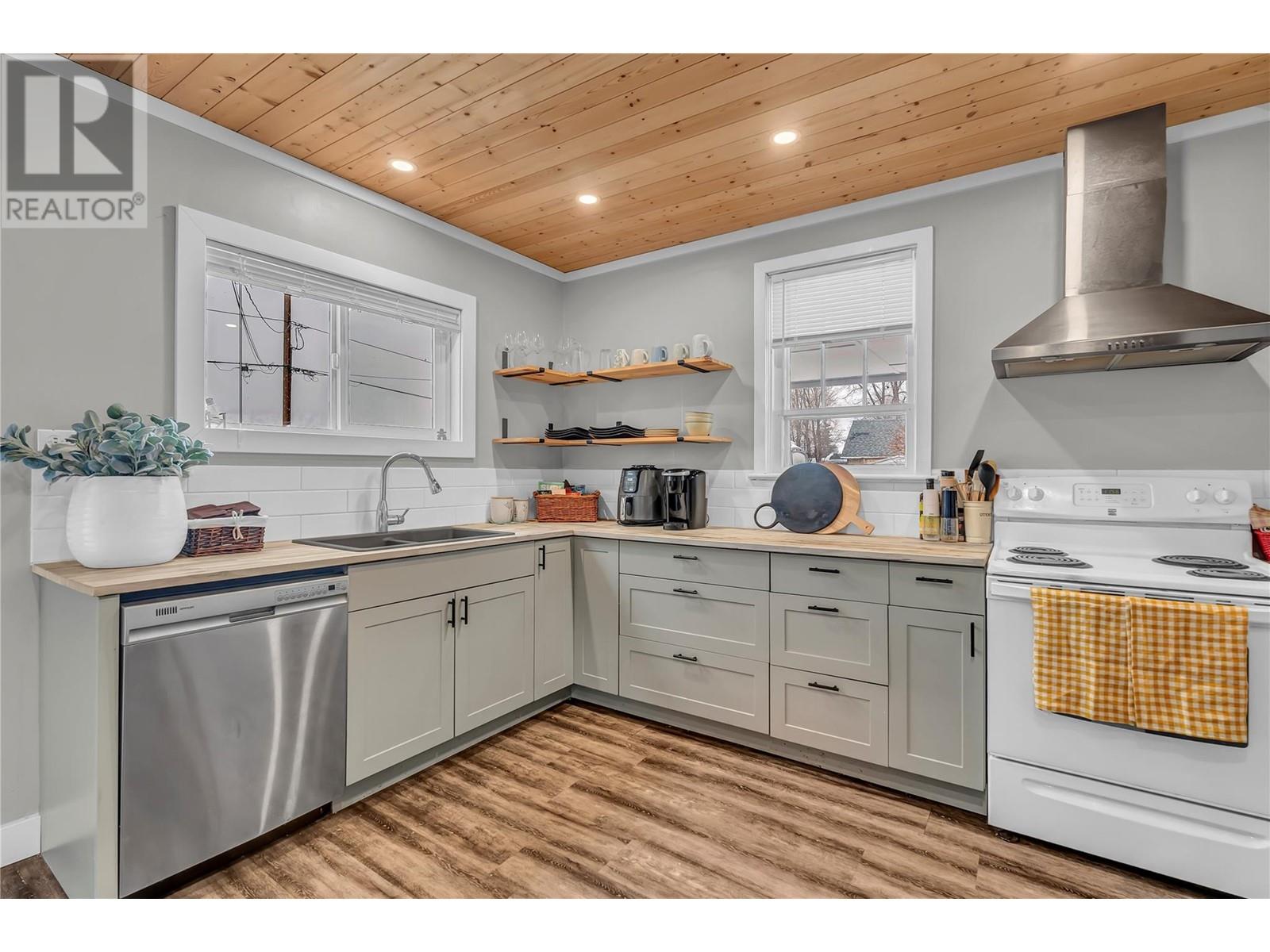 11406 Victoria Road S, Summerland, British Columbia  V0H 1Z2 - Photo 4 - 10335788