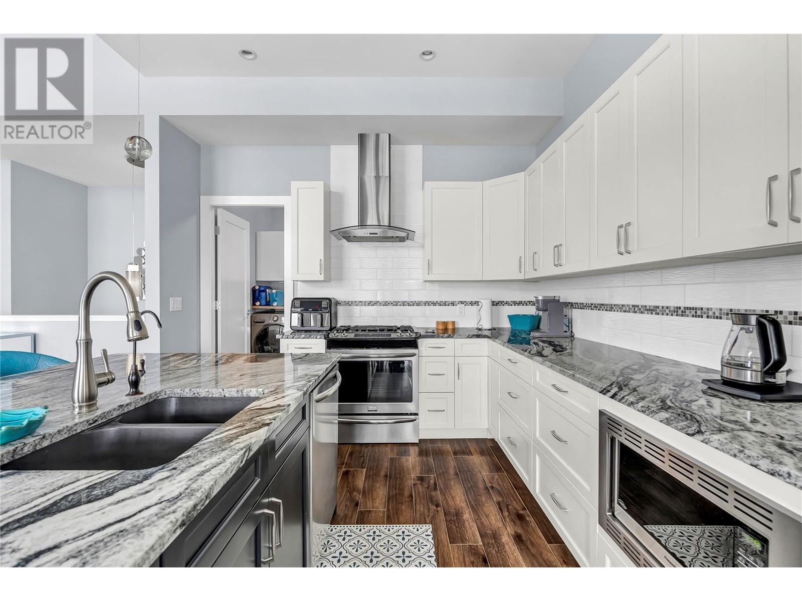141 View Lane, Penticton, British Columbia  V2A 0A6 - Photo 12 - 10336159