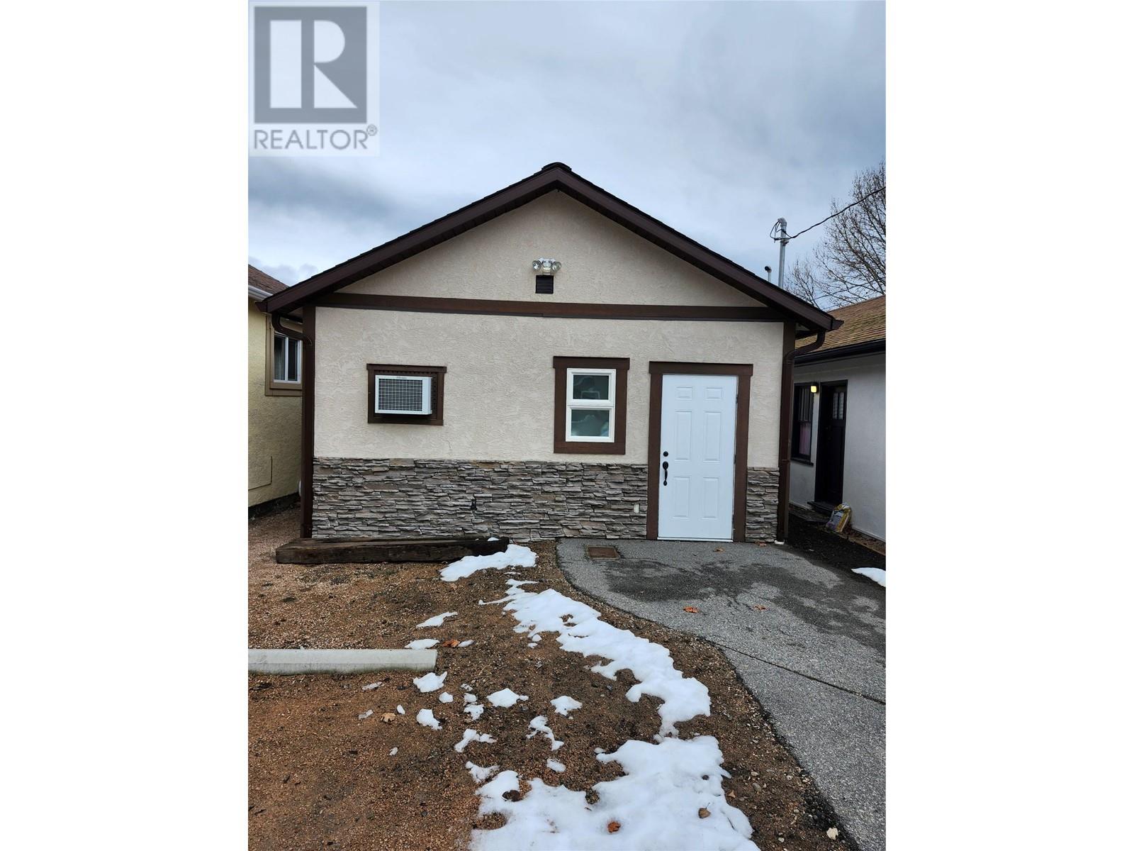 13224 Henry Avenue, Summerland, British Columbia  V0H 1Z0 - Photo 3 - 10336228