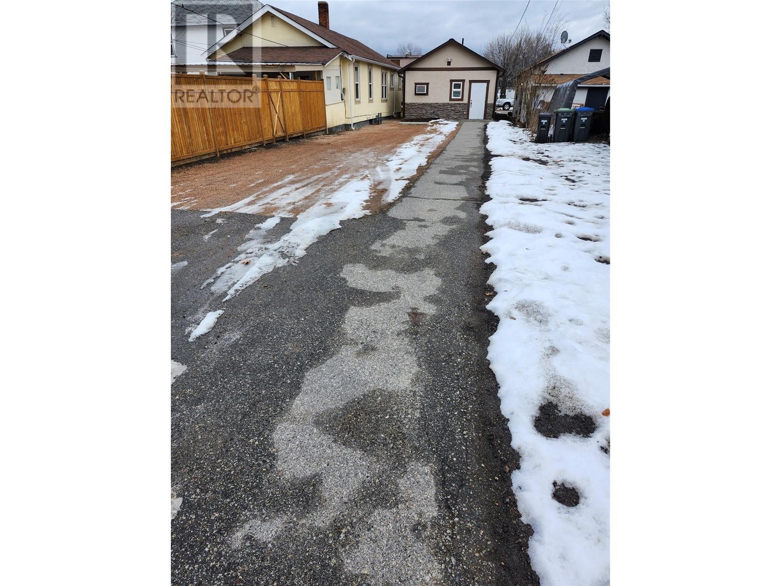 13224 Henry Avenue, Summerland, British Columbia  V0H 1Z0 - Photo 6 - 10336228