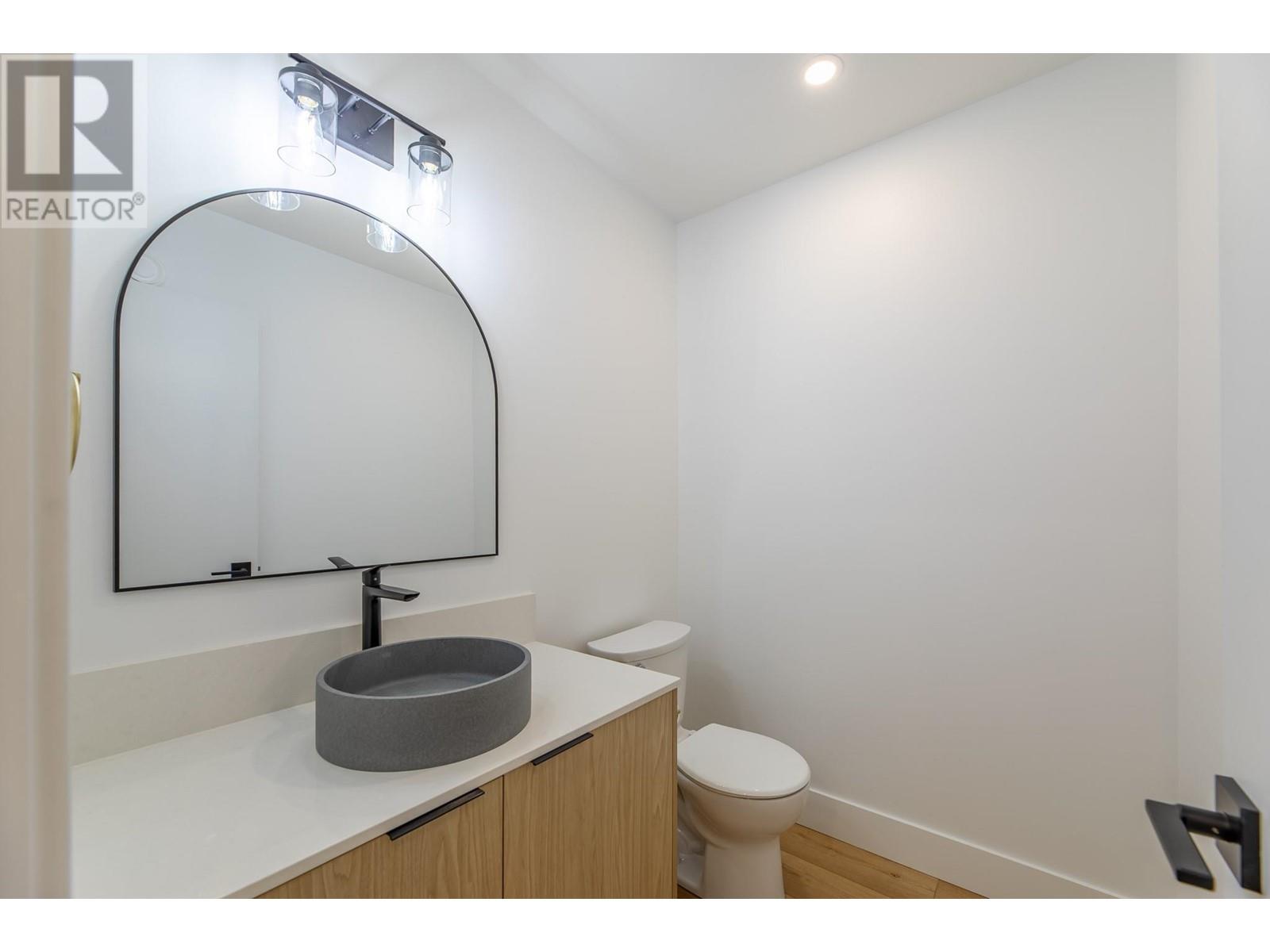 453 Tennis Street Unit# 101, Penticton, British Columbia  V2A 5R4 - Photo 8 - 10336166
