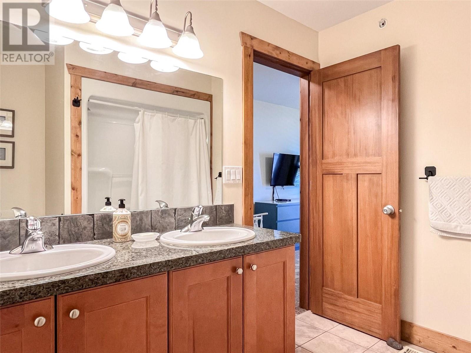 5401 Lakeshore Drive Unit# 102, Osoyoos, British Columbia  V0H 1V3 - Photo 32 - 10335632