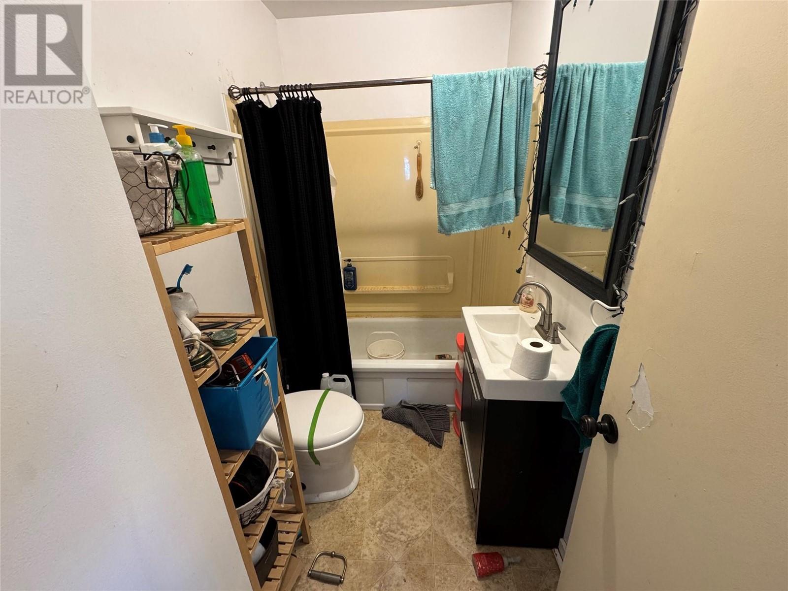 6470 Hollow Street, Oliver, British Columbia  V0H 1T0 - Photo 12 - 10334477