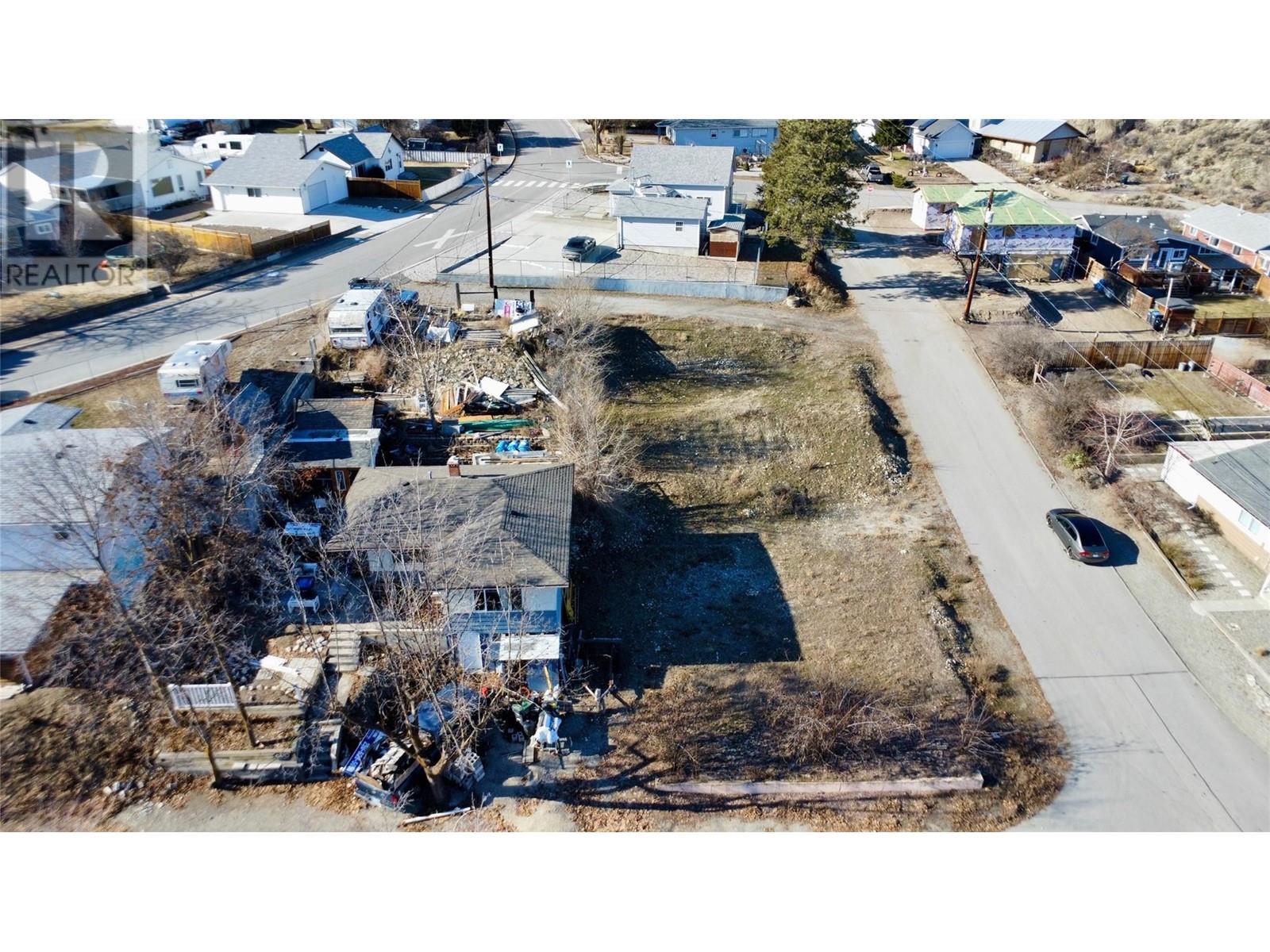 6470 Hollow Street, Oliver, British Columbia  V0H 1T0 - Photo 2 - 10334477