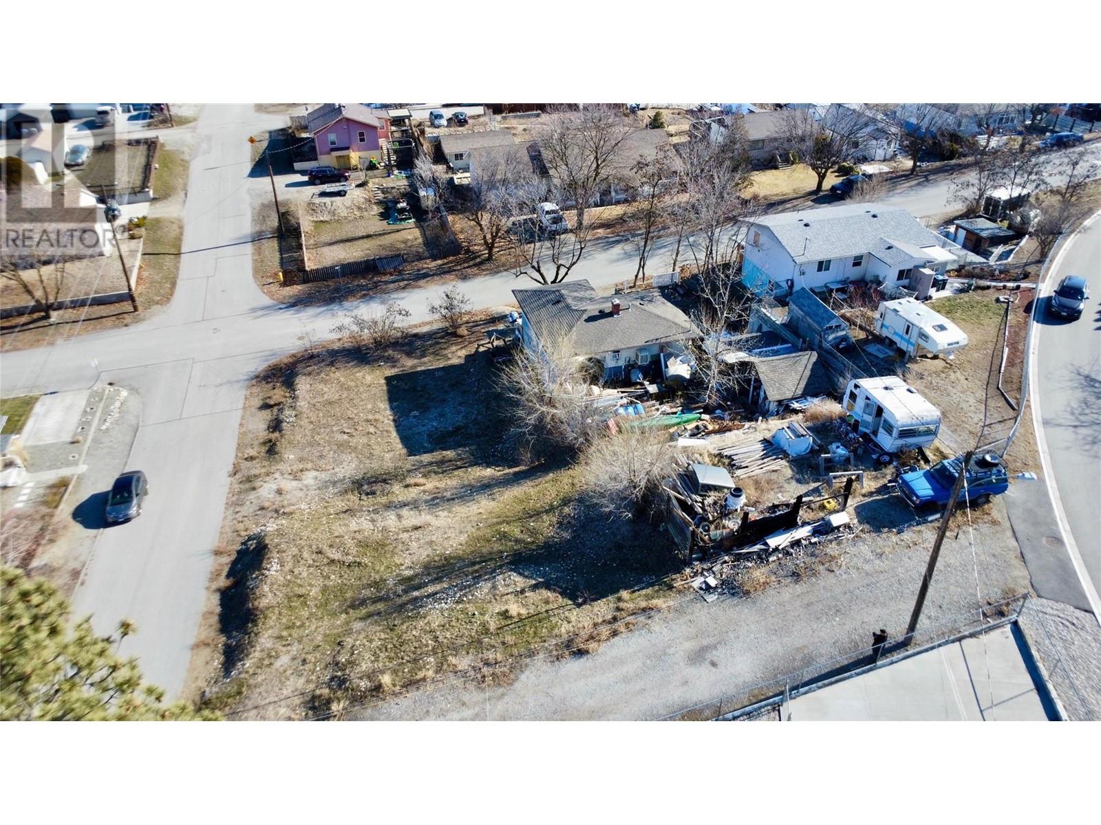 6470 Hollow Street, Oliver, British Columbia  V0H 1T0 - Photo 3 - 10334477