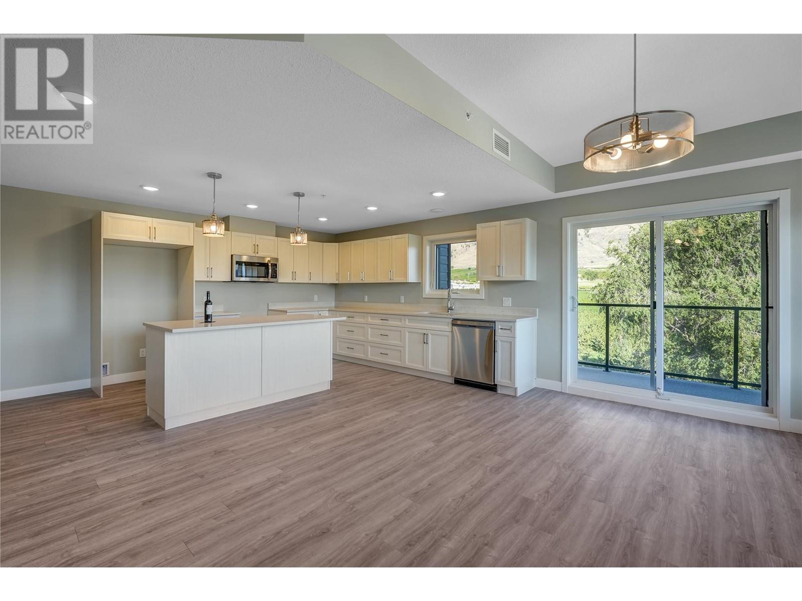 5620 51st Street Unit# 404, Osoyoos, British Columbia  V0H 1V6 - Photo 4 - 10336665