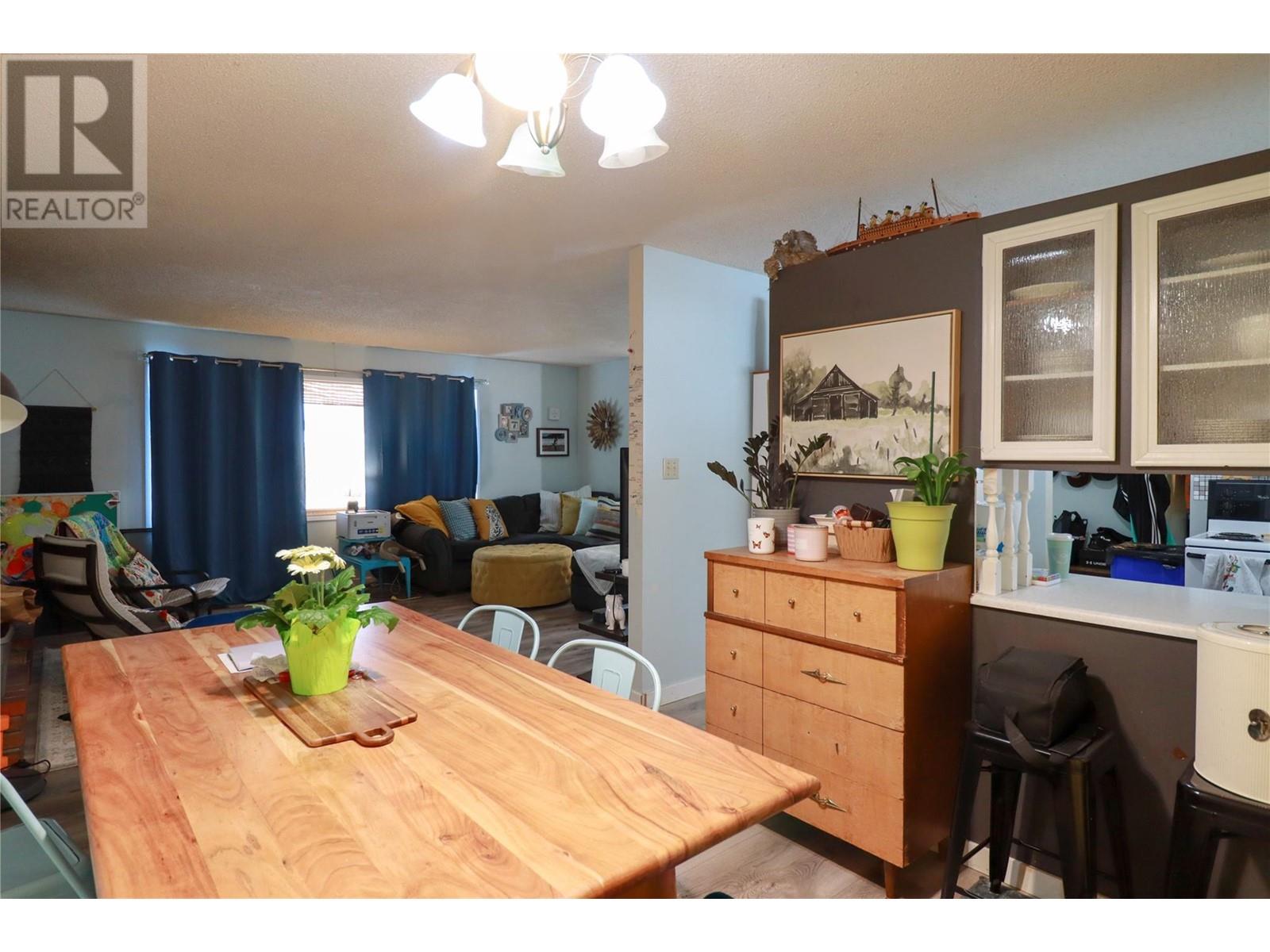 12115 Marshall Crescent, Summerland, British Columbia  V0H 1Z5 - Photo 4 - 10336582