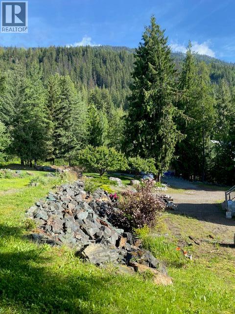 8734 Squilax Anglemont Road, St. Ives, British Columbia  V0E 1M9 - Photo 24 - 10326988