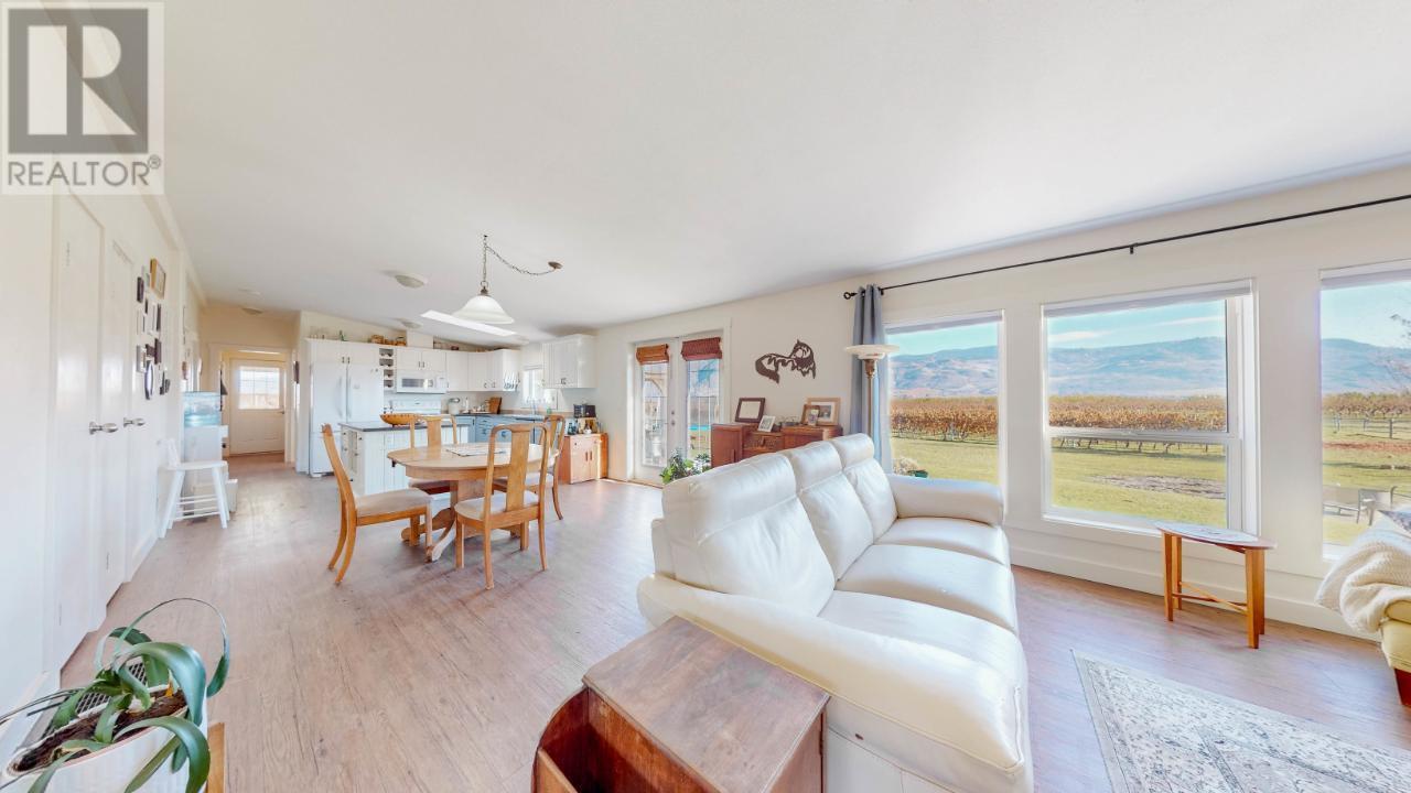 3405 107th Street, Osoyoos, British Columbia  V0H 1V4 - Photo 13 - 10336471