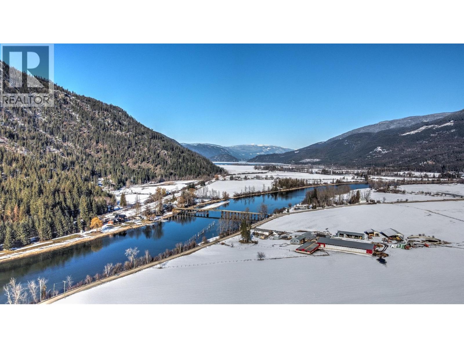 Riverside Road, Mara, British Columbia  V0E 2K0 - Photo 5 - 10336608