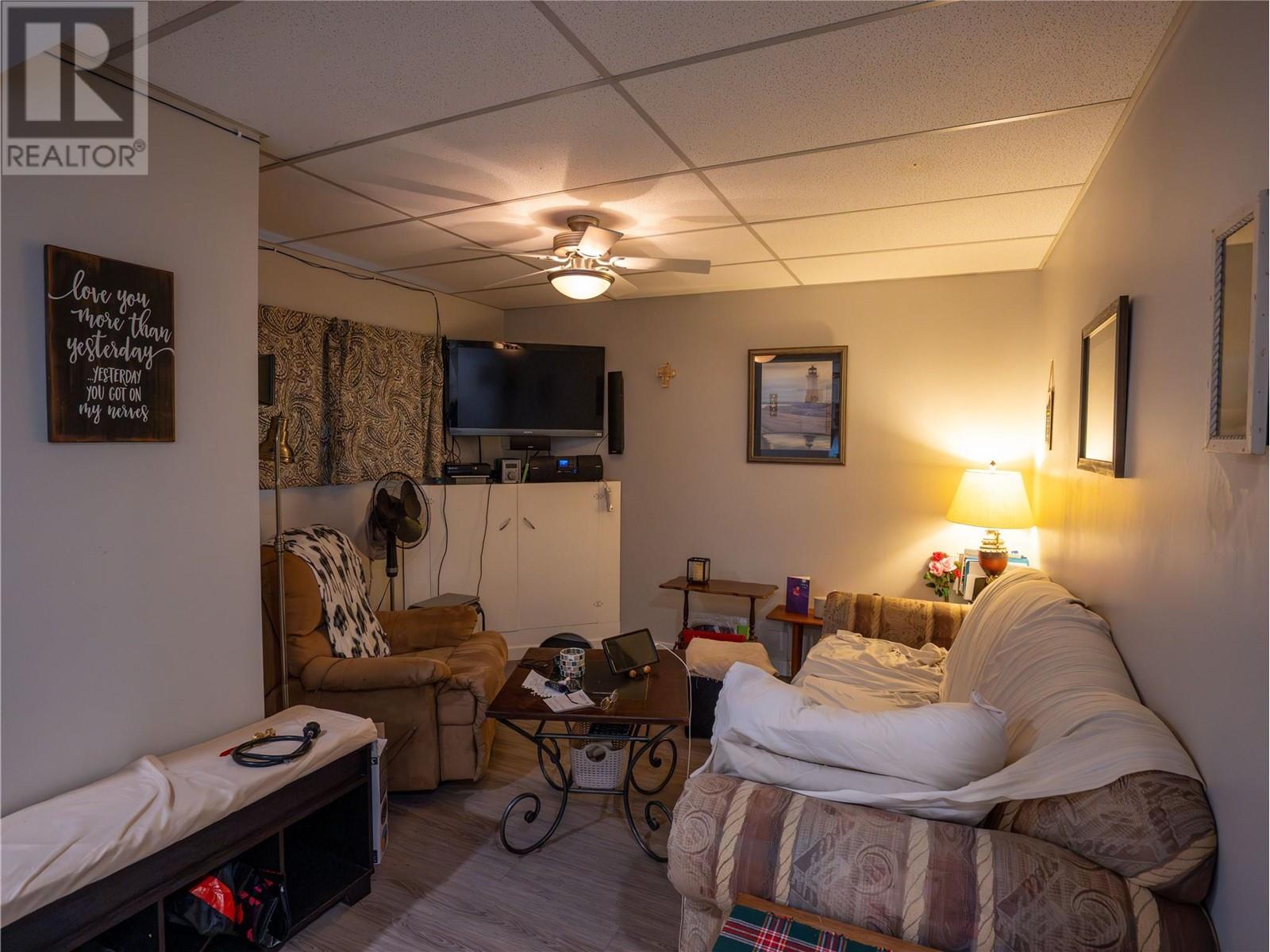 196 Waterford Avenue, Penticton, British Columbia  V2A 3T7 - Photo 23 - 10335917