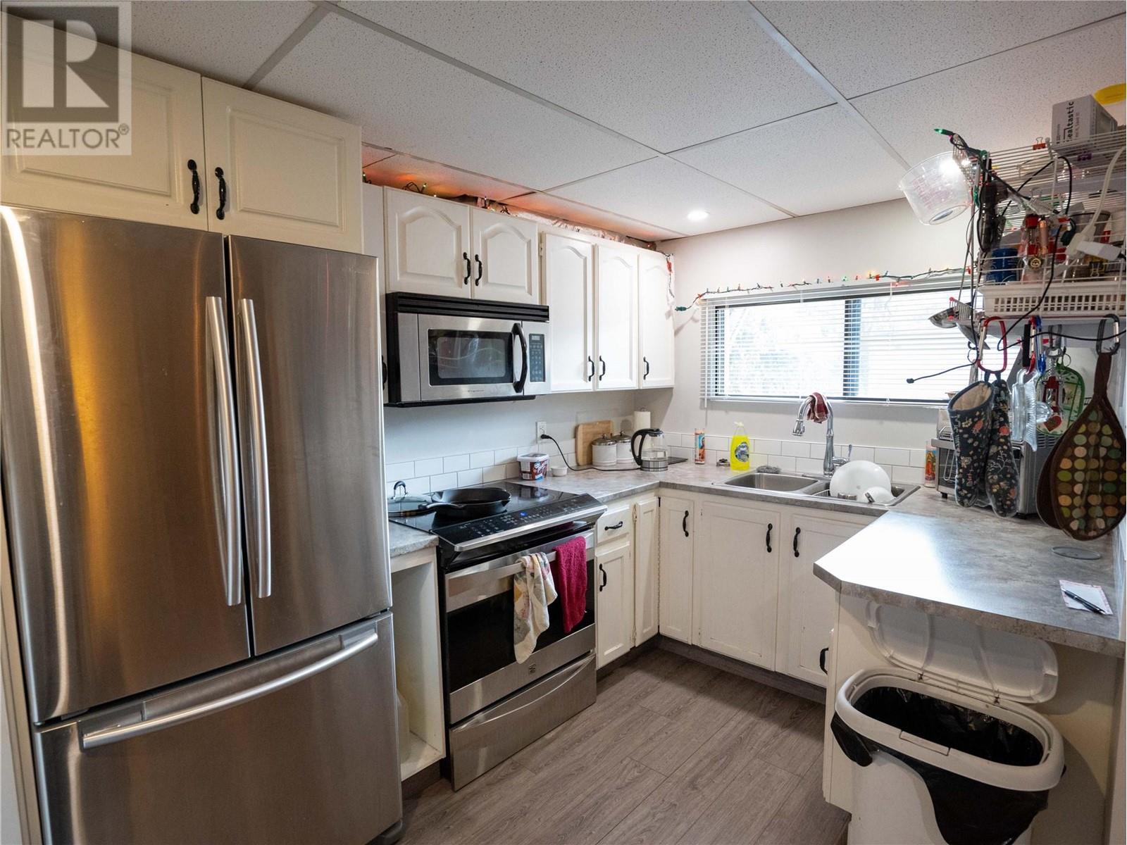 196 Waterford Avenue, Penticton, British Columbia  V2A 3T7 - Photo 24 - 10335917