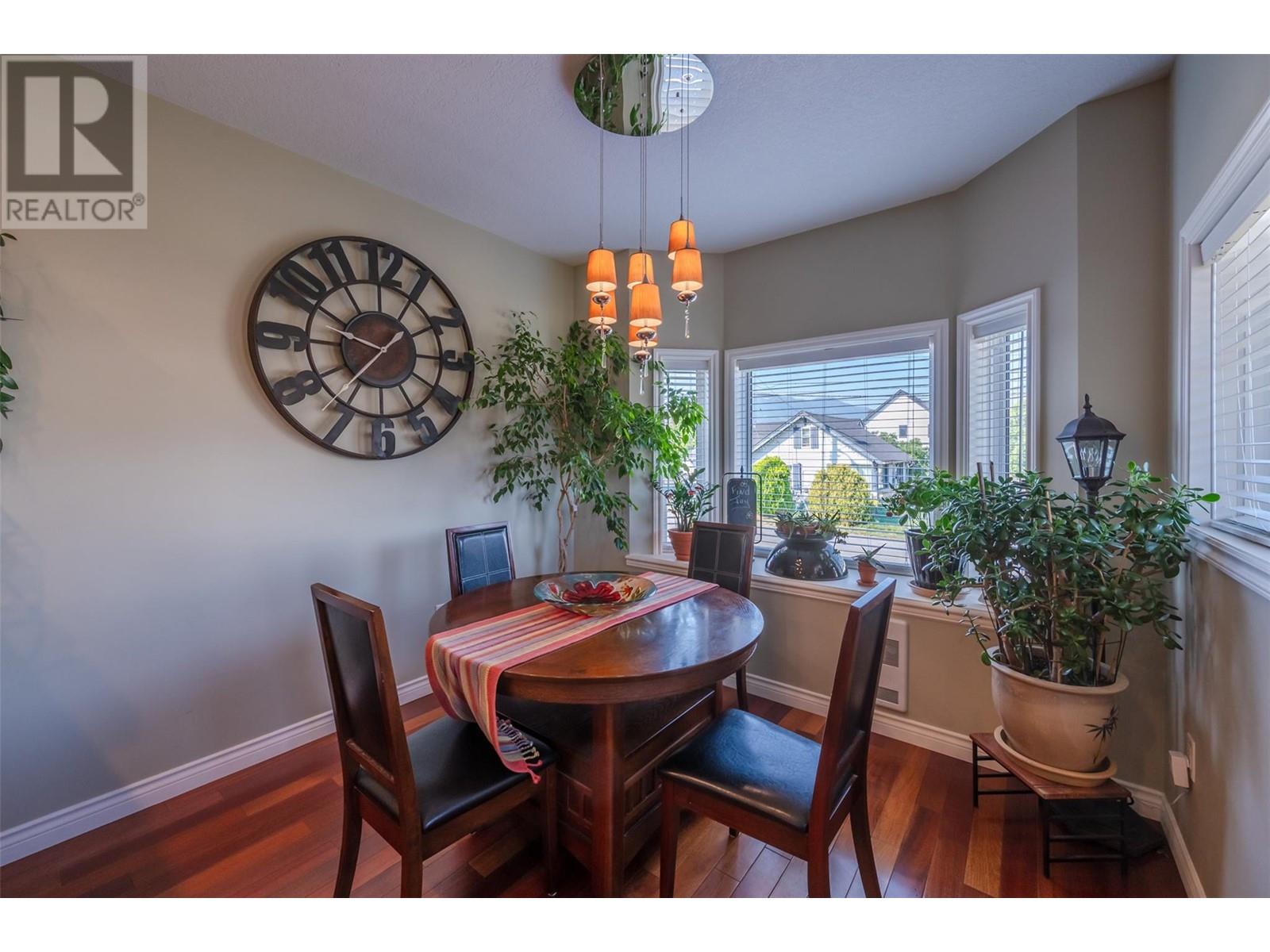 114 Lakeview Street Unit# 101, Penticton, British Columbia  V2A 5R8 - Photo 2 - 10336659
