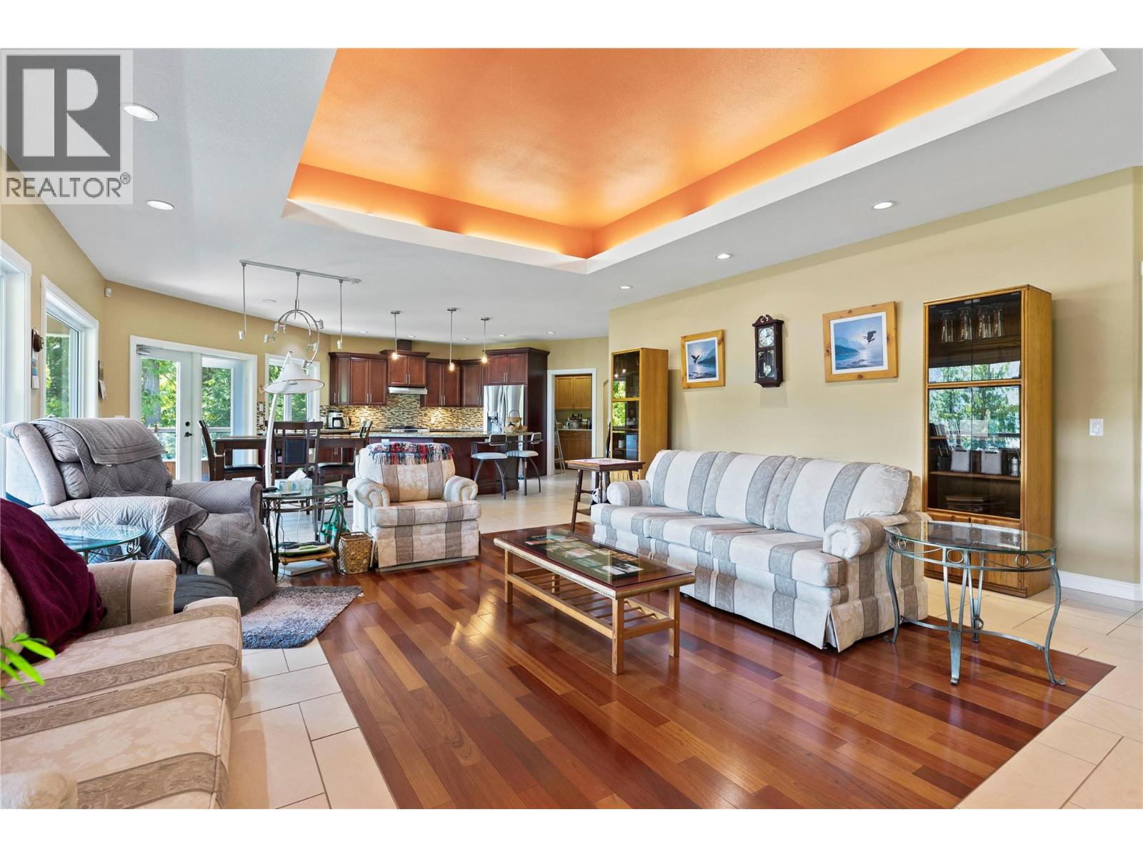 8738 Squilax Anglemont Road, St. Ives, British Columbia  V0E 1M9 - Photo 14 - 10336376