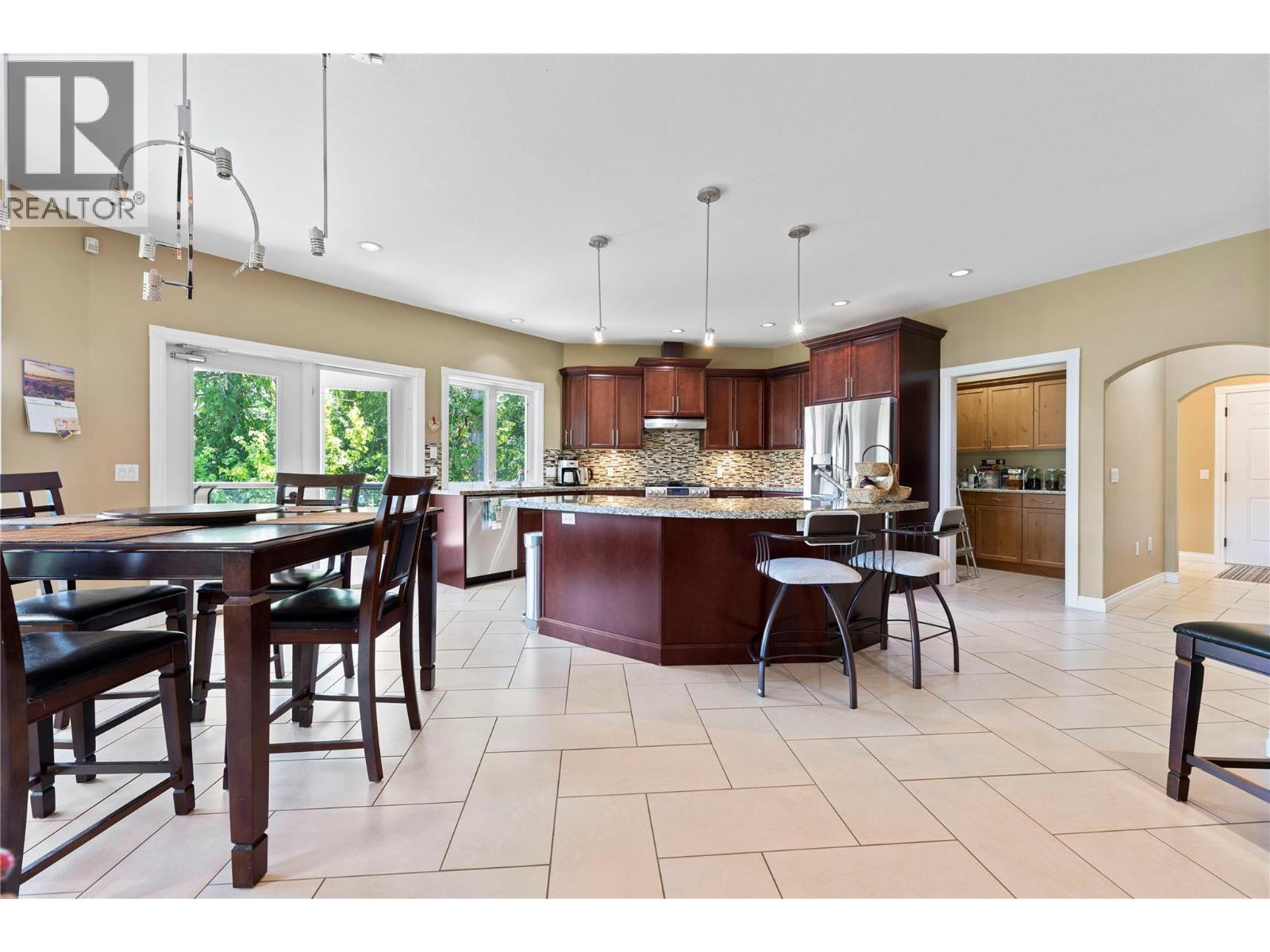 8738 Squilax Anglemont Road, St. Ives, British Columbia  V0E 1M9 - Photo 17 - 10336376