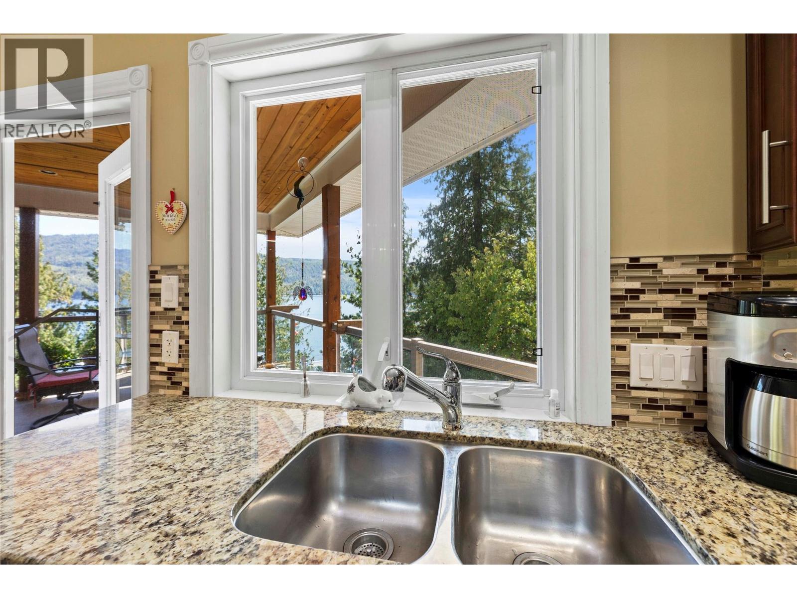 8738 Squilax Anglemont Road, St. Ives, British Columbia  V0E 1M9 - Photo 22 - 10336376