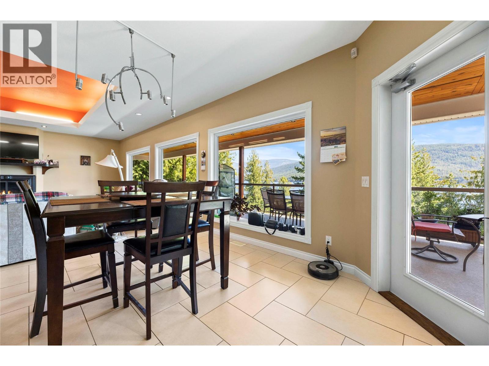 8738 Squilax Anglemont Road, St. Ives, British Columbia  V0E 1M9 - Photo 24 - 10336376