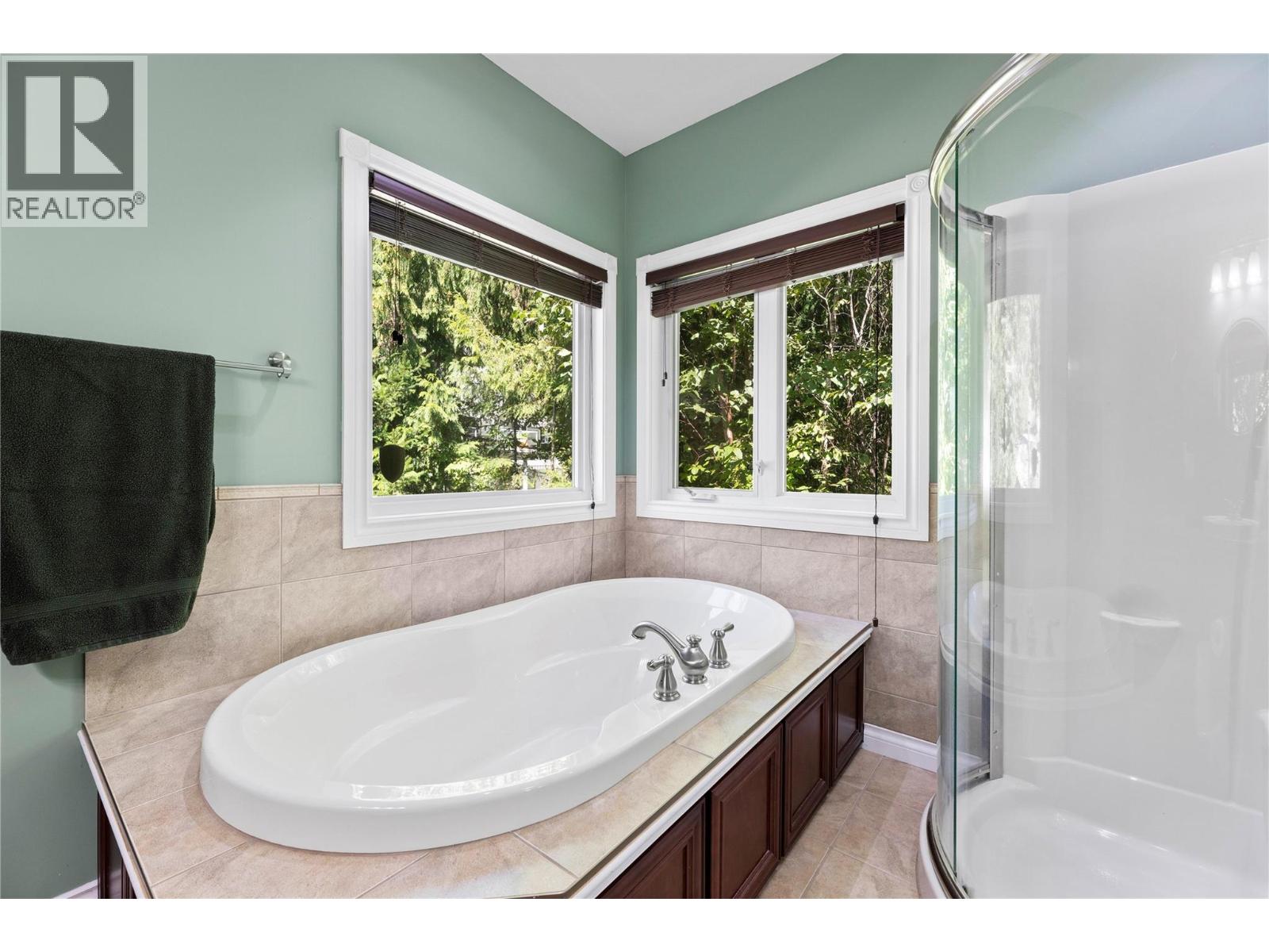 8738 Squilax Anglemont Road, St. Ives, British Columbia  V0E 1M9 - Photo 33 - 10336376