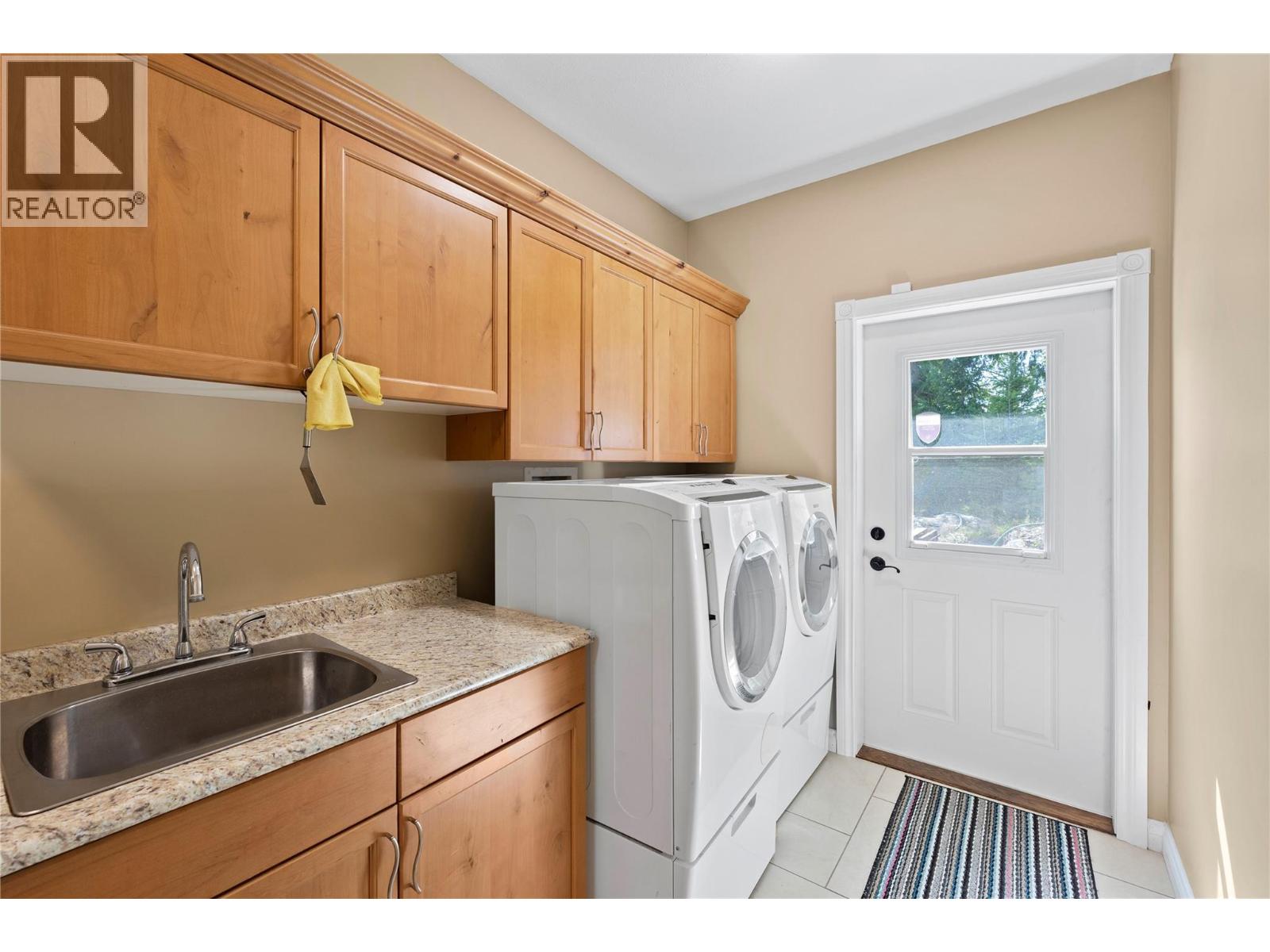 8738 Squilax Anglemont Road, St. Ives, British Columbia  V0E 1M9 - Photo 38 - 10336376